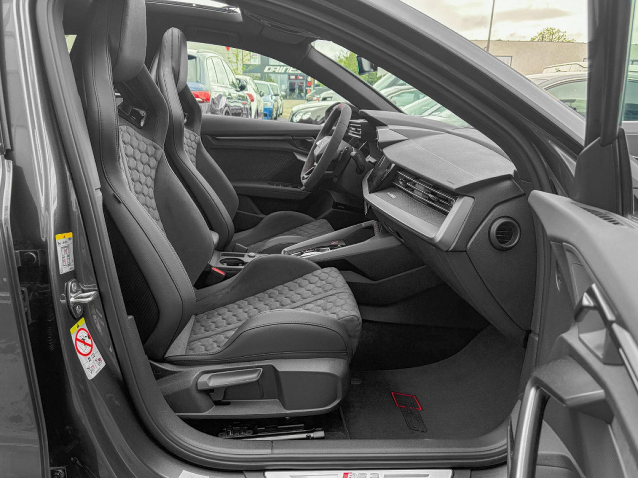 Audi RS3 2.5 TFSI SPORTBACK QUATTRO/ GARANTIE 5/Pano/19/360°/SONOS/SC (2026) - Photo 13