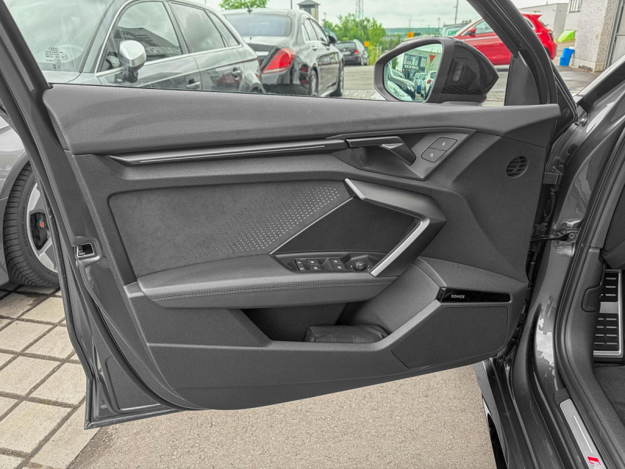 Audi RS3 2.5 TFSI SPORTBACK QUATTRO/ GARANTIE 5/Pano/19/360°/SONOS/SC (2026) - Photo 17