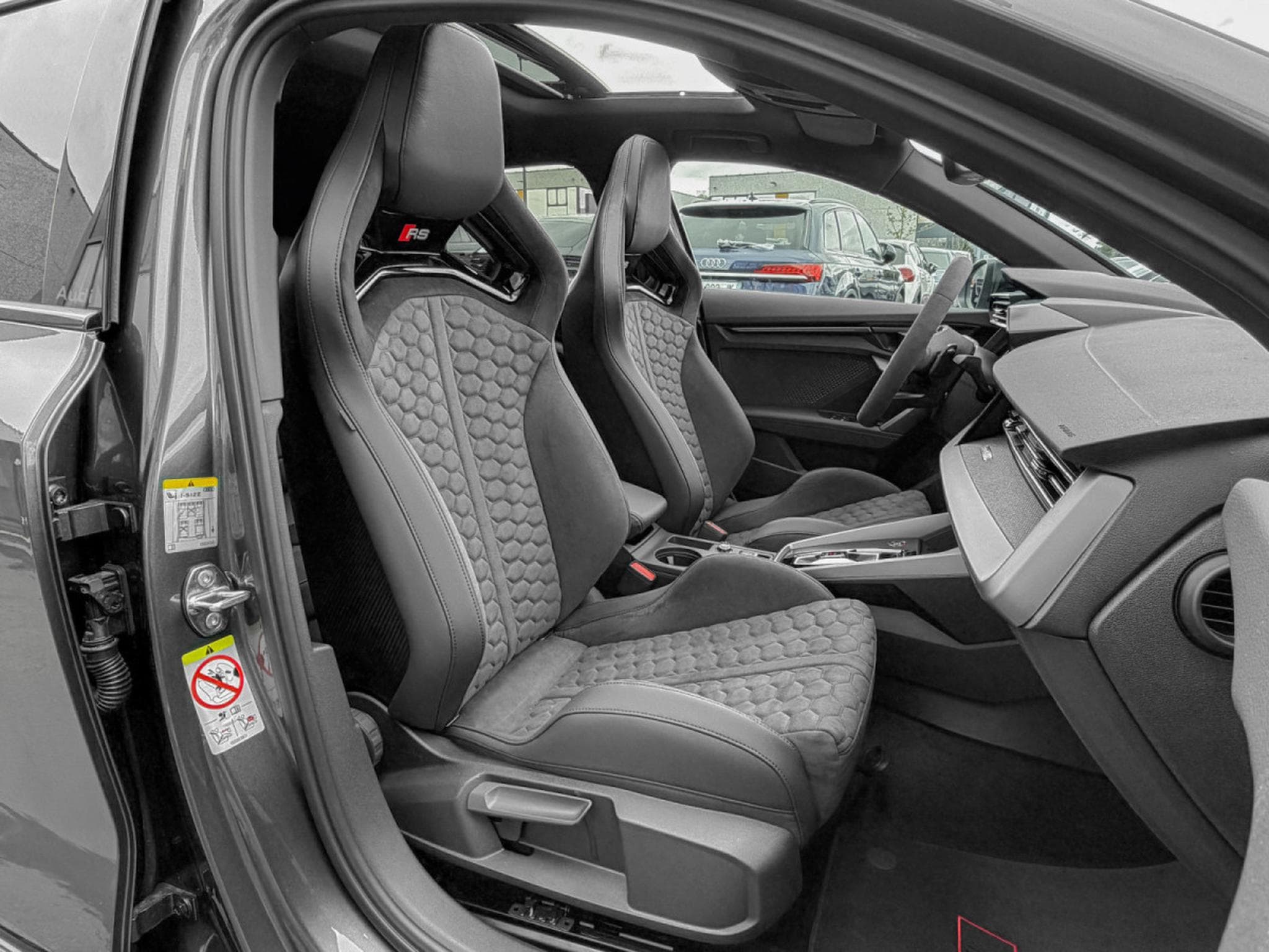 Audi RS3 2.5 TFSI SPORTBACK QUATTRO/ GARANTIE 5/Pano/19/360°/SONOS/SC (2026) - Photo 20