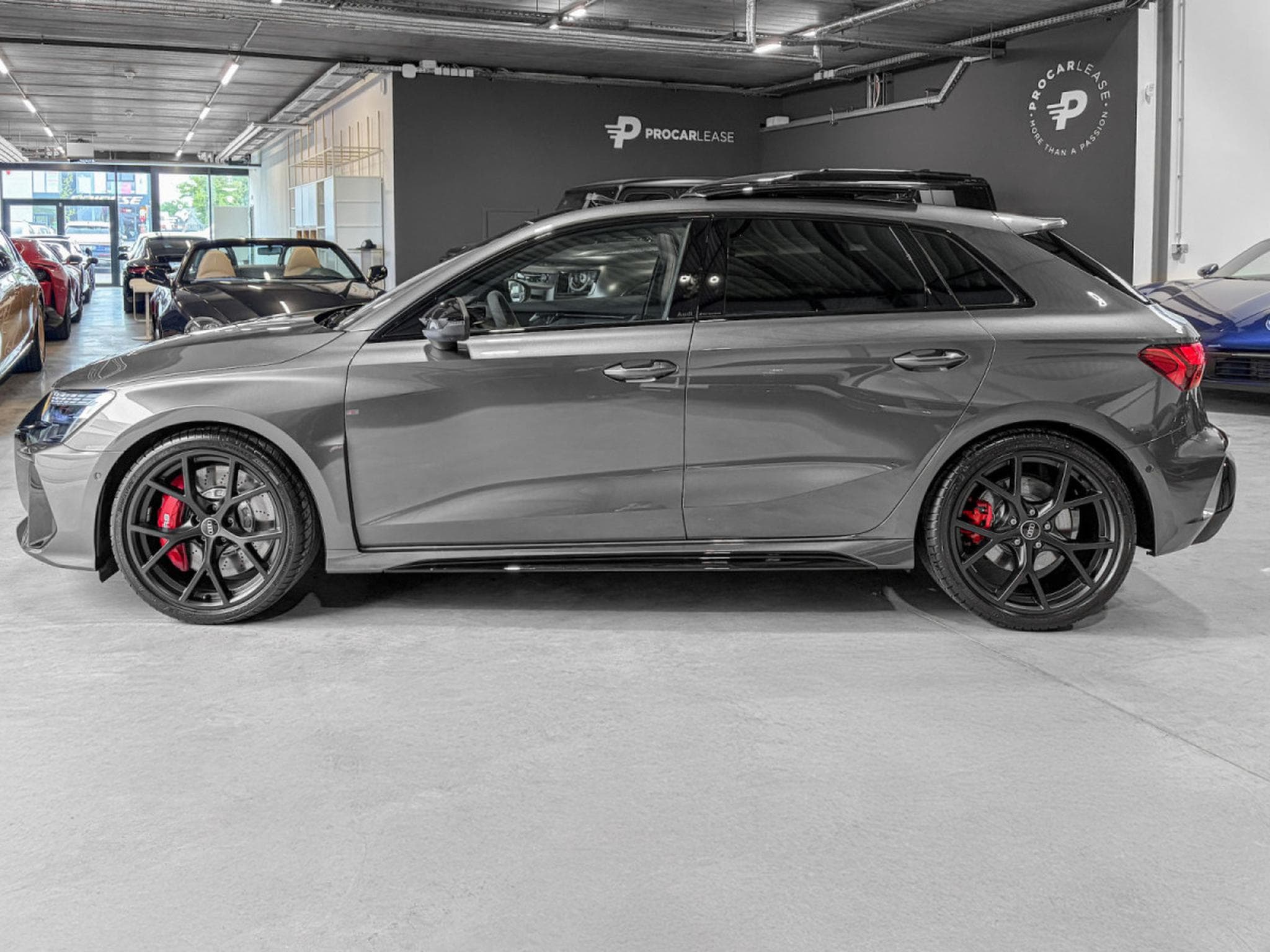 Audi RS3 2.5 TFSI SPORTBACK QUATTRO/ GARANTIE 5/Pano/19/360°/SONOS/SC (2026) - Photo 5