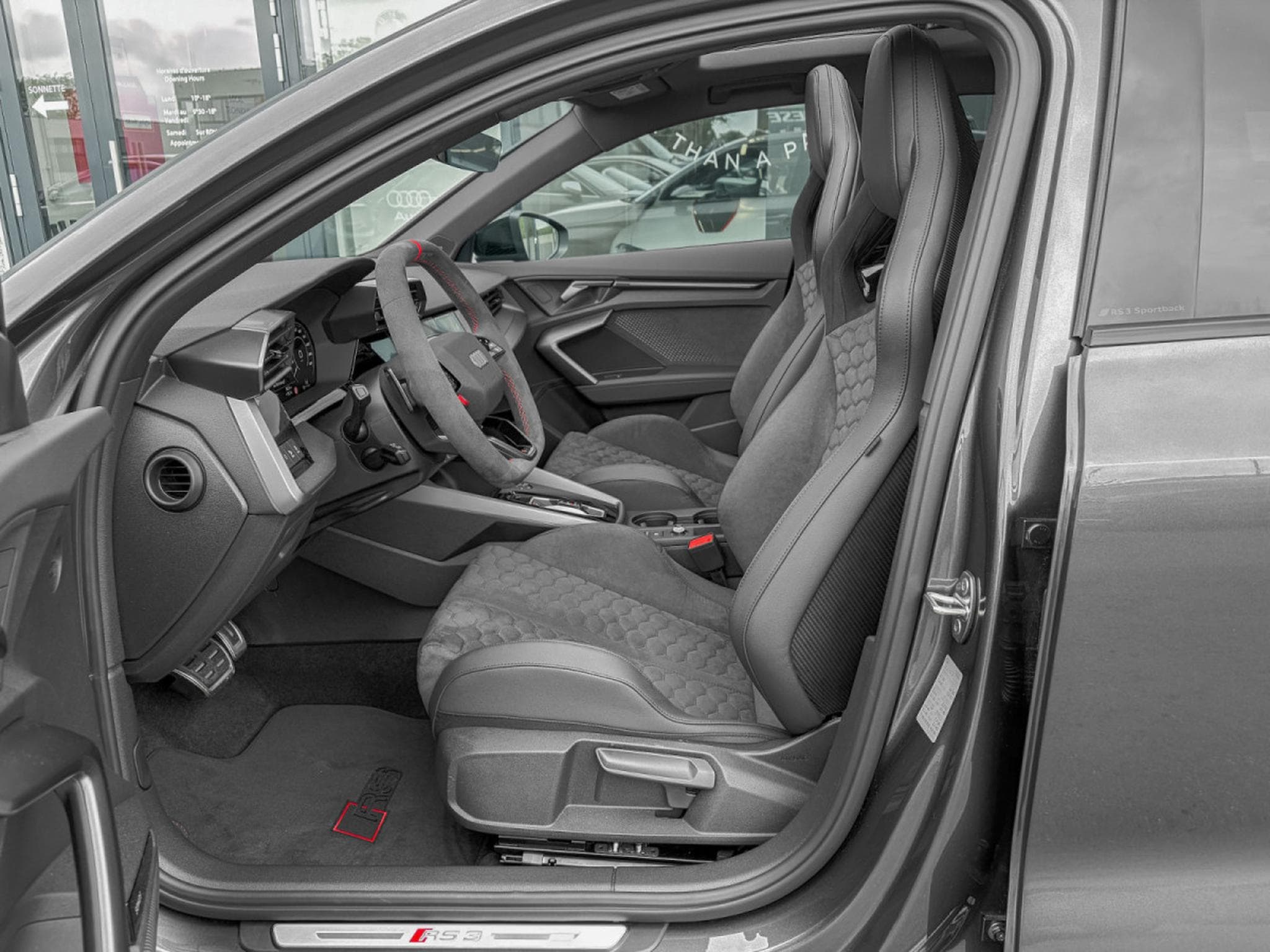 Audi RS3 2.5 TFSI SPORTBACK QUATTRO/ GARANTIE 5/Pano/19/360°/SONOS/SC (2026) - Photo 7