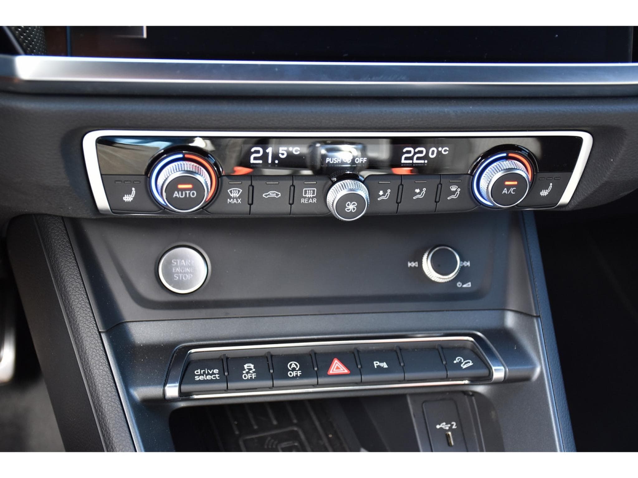Audi Q3 Sportback 45 TFSI Quattro S-Line S-Tronic LANE SIDE KEYLESS (2019) - Foto 18