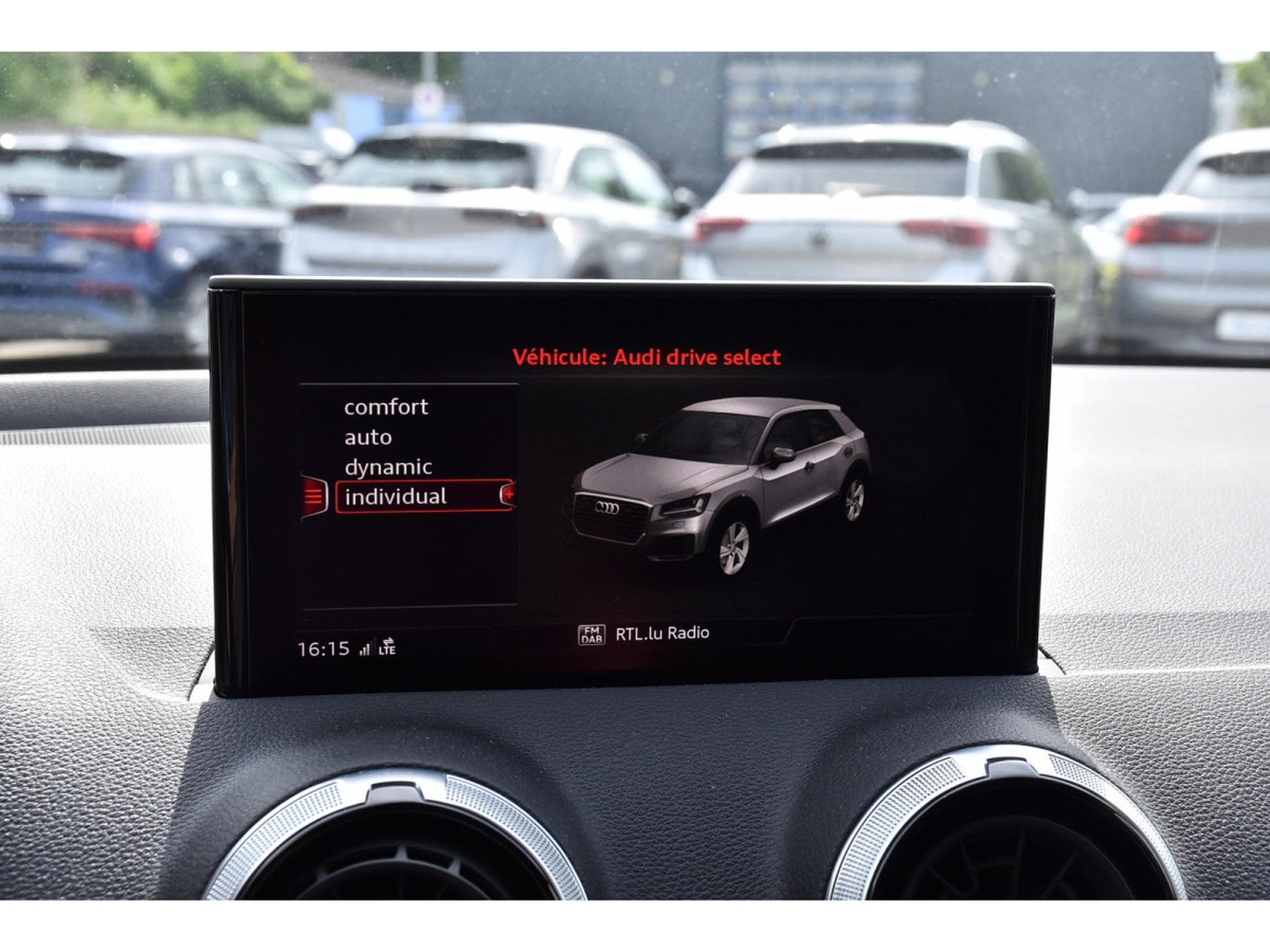 Audi Q2 30 TDI Advanced S-Tronic CUIR GPS LANE LED CAM 1° MAIN (2023) - Foto 15