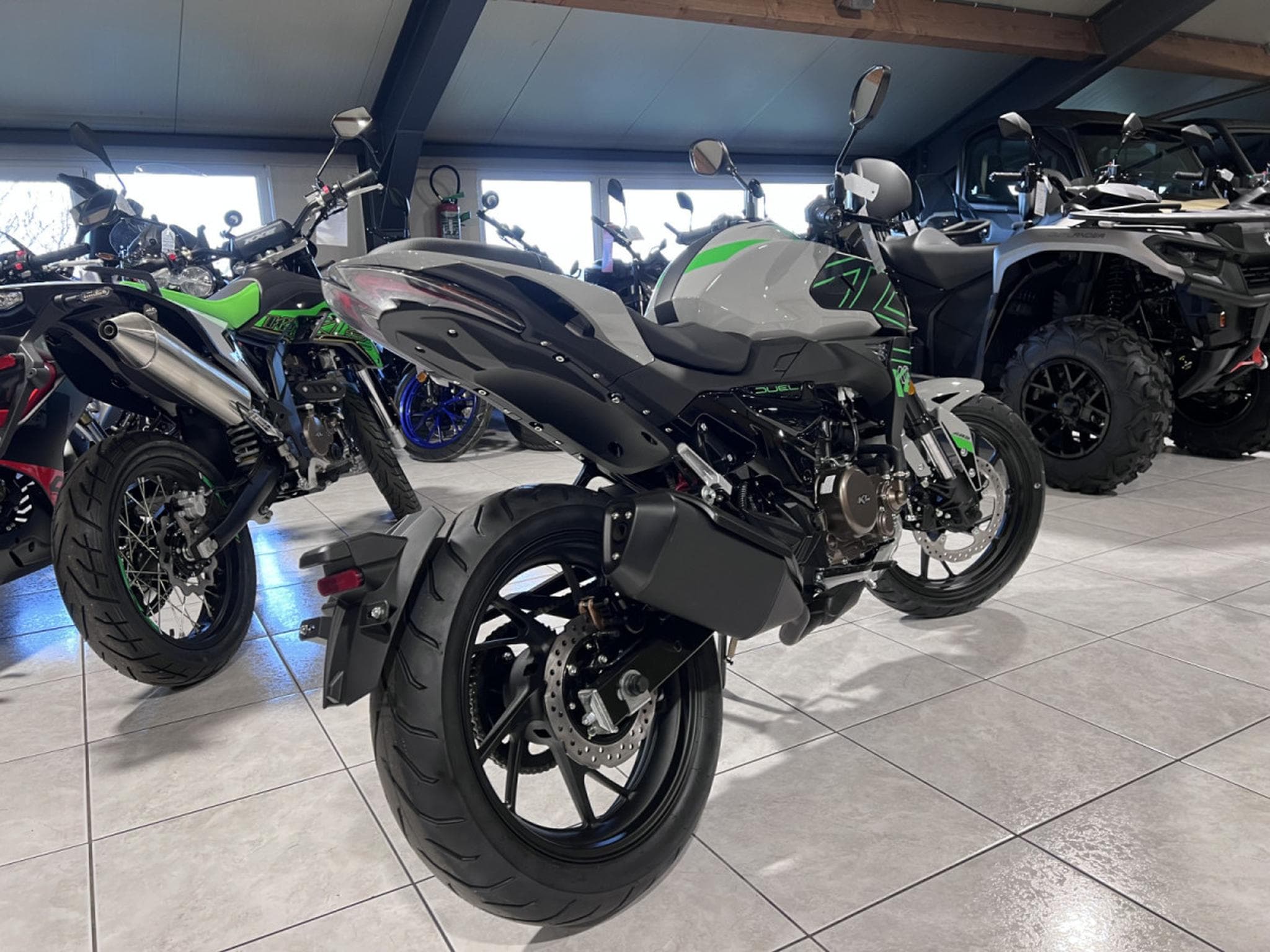 KL Motorcycle Duel 125 ABS (2026) - Foto 3