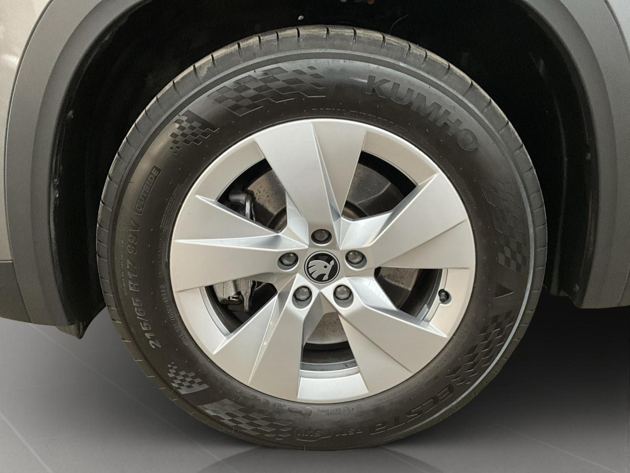 Skoda Kodiaq Selection+DSG+LED+P.Conv.+P.Ass.+AHK (2025) - Photo 8