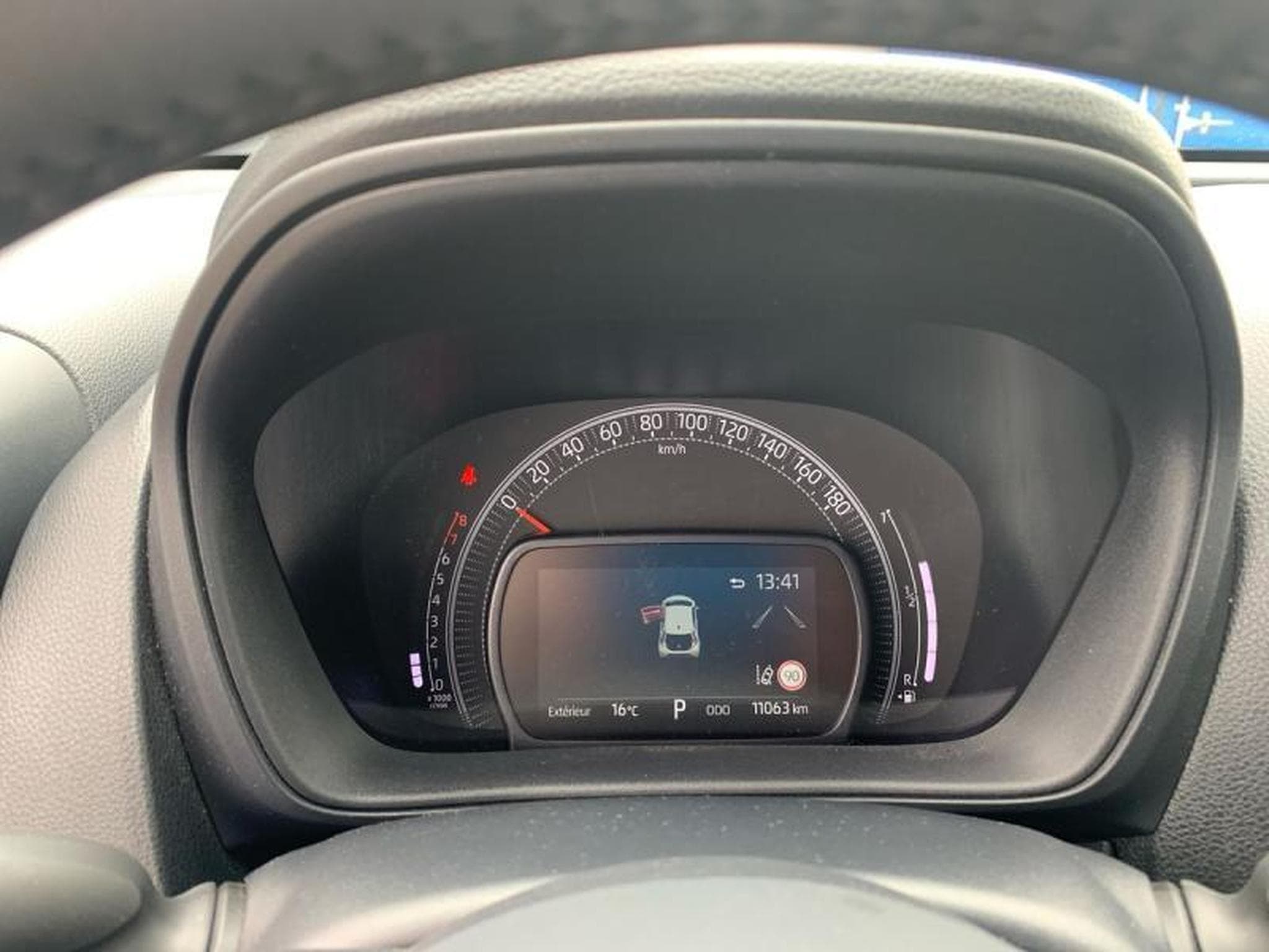 Toyota Aygo X play + comfort pack (2025) - Photo 11