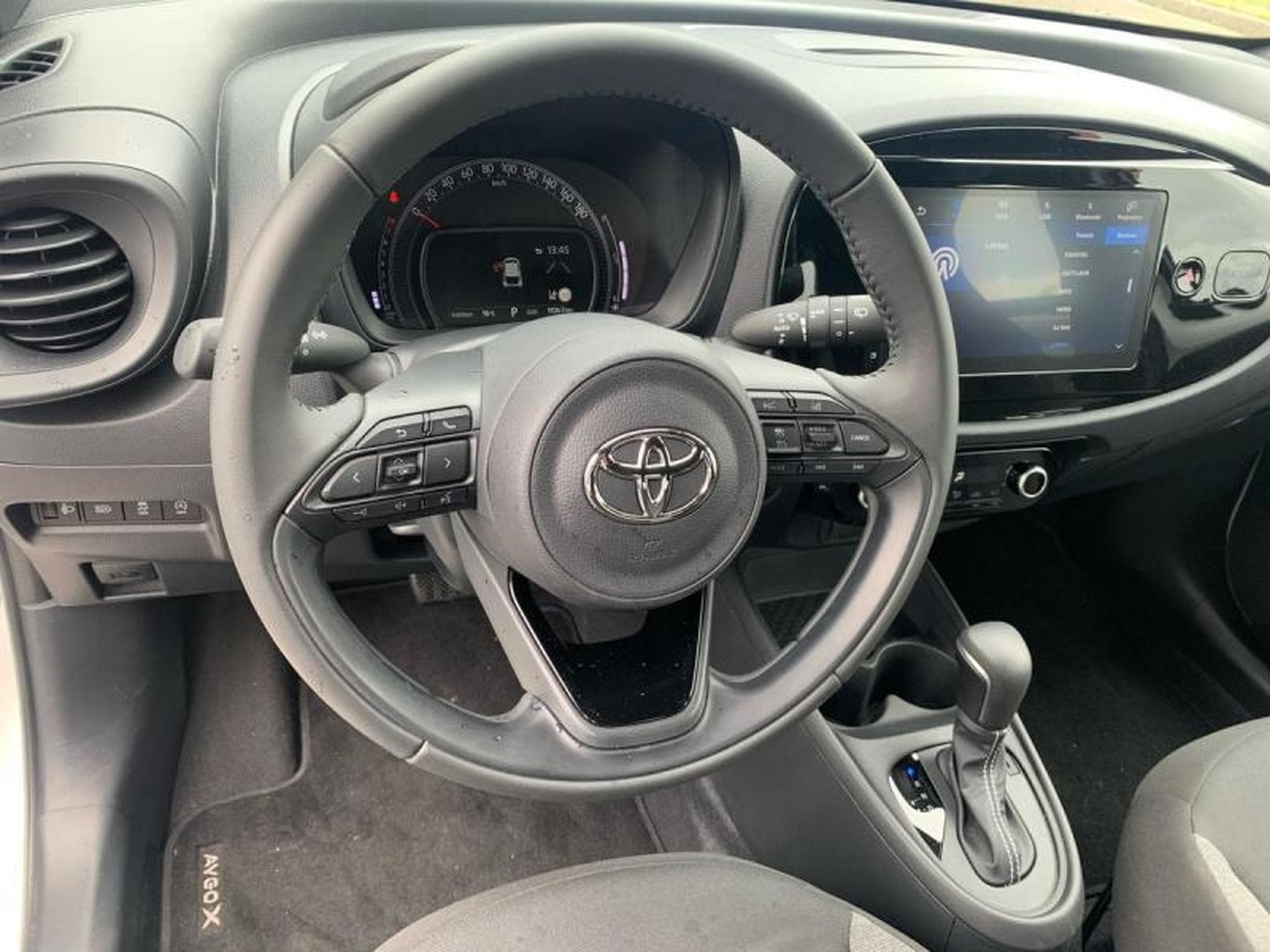 Toyota Aygo X play + comfort pack (2025) - Photo 21