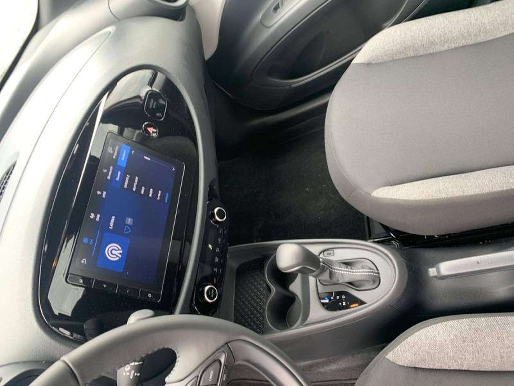 Toyota Aygo X play + comfort pack (2025) - Photo 22