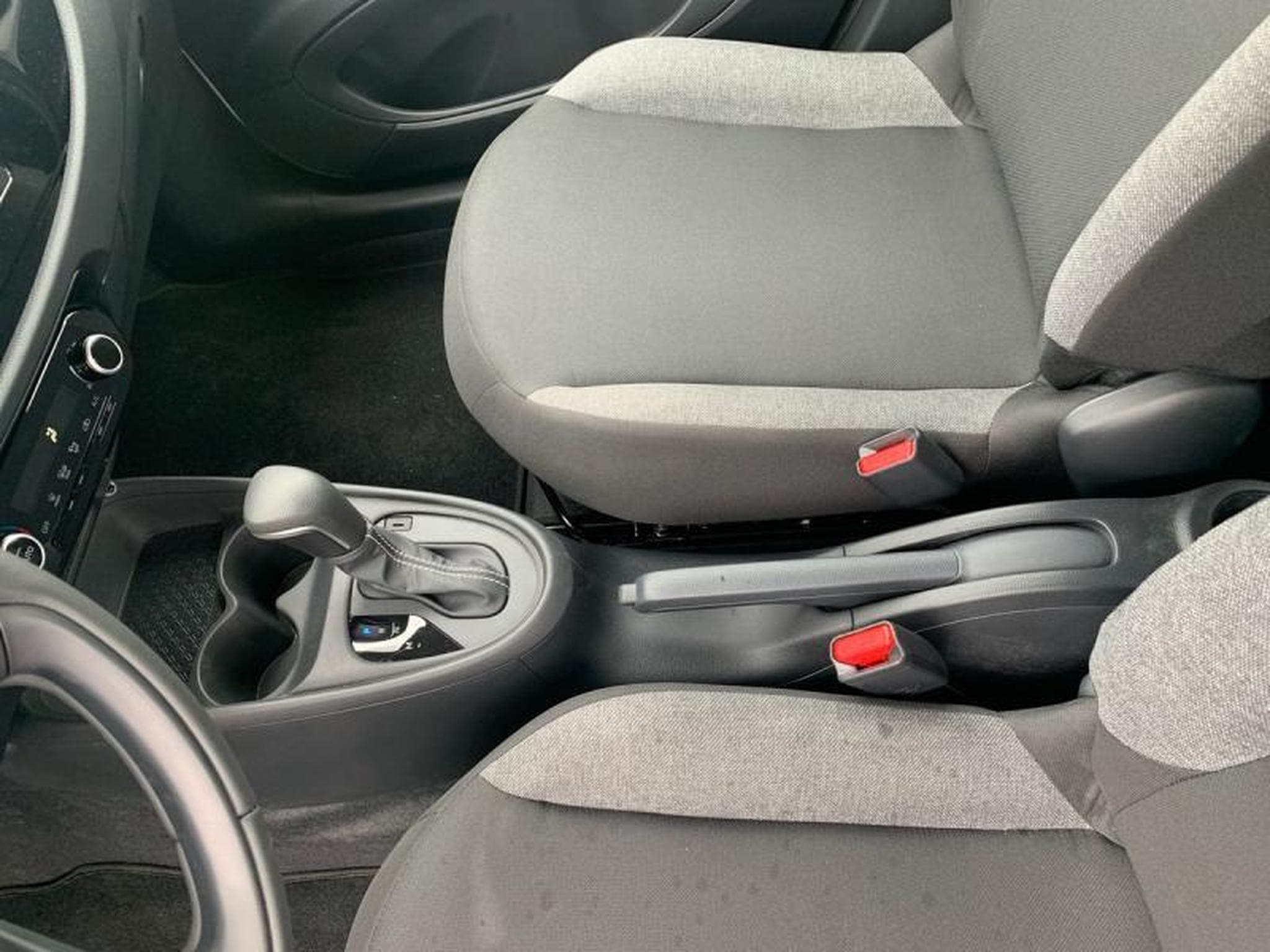 Toyota Aygo X play + comfort pack (2025) - Photo 23