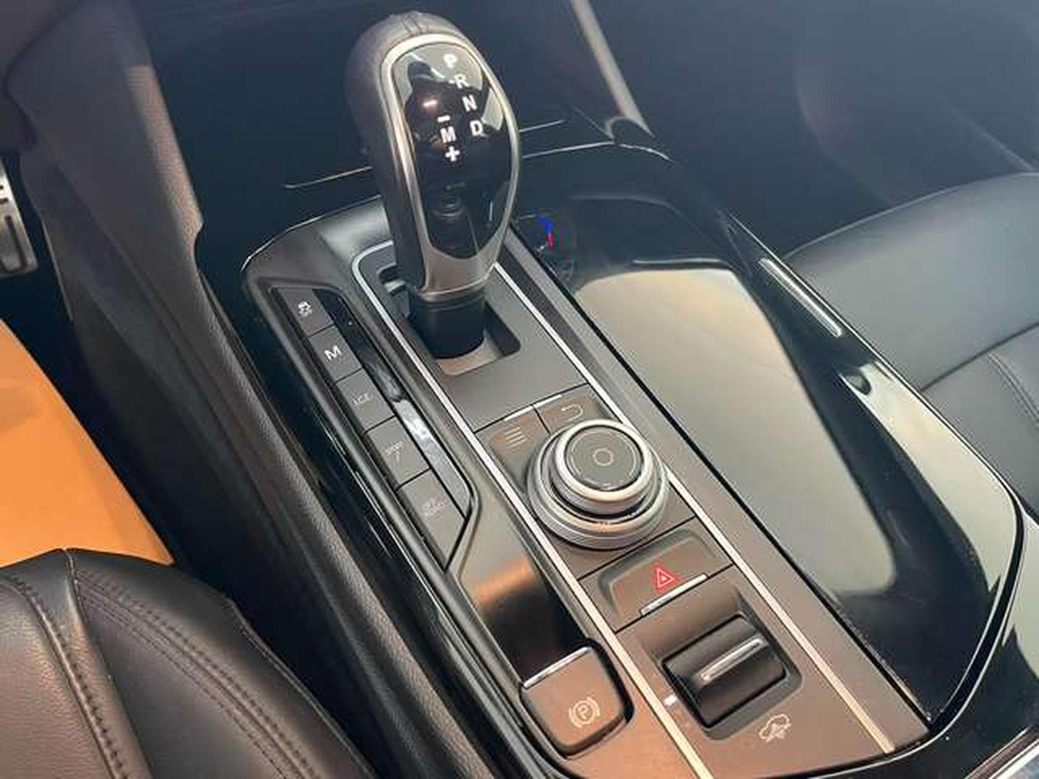 Maserati Levante SQ4 GranSport 430 ch GARANTIE JUSQU'A 36 MOIS (2019) - Photo 29