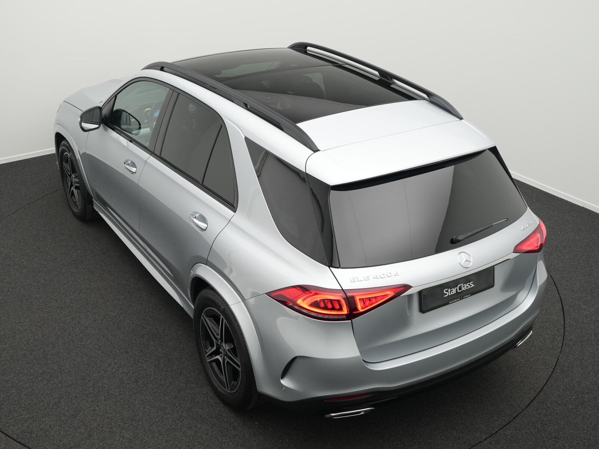 Mercedes GLE 400 d 4MATIC AMG-Line Distronic+AHK+Panorama (2022) - Photo 11