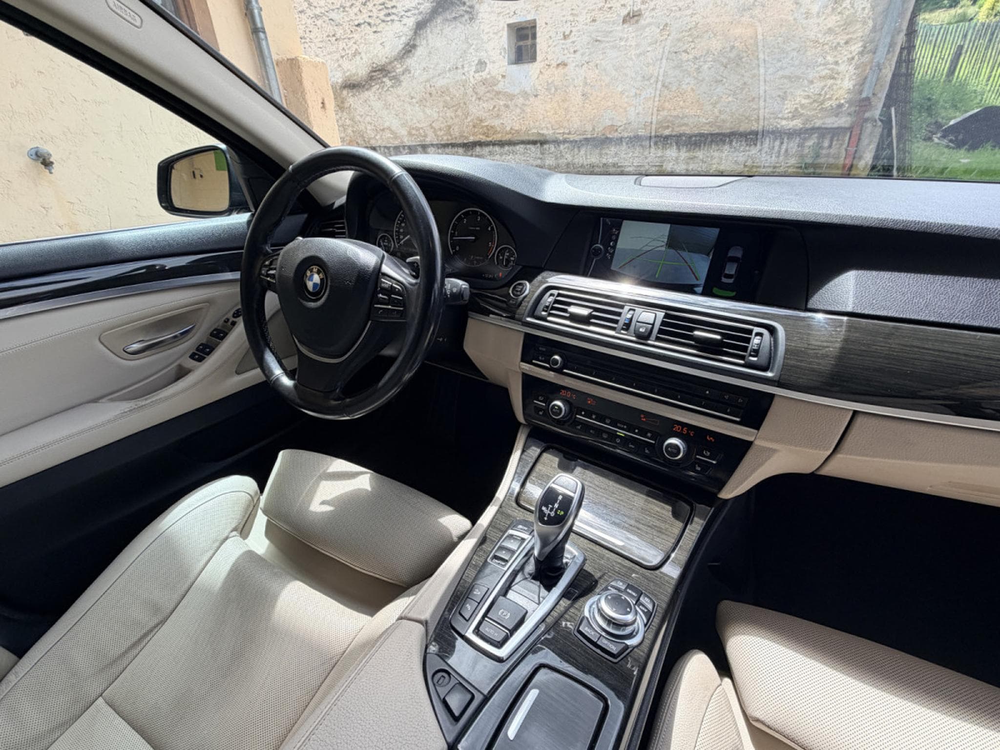 BMW 530 d xDrive Camera Head-UP, Toit Ouvrant 258cv (2011) - Photo 7
