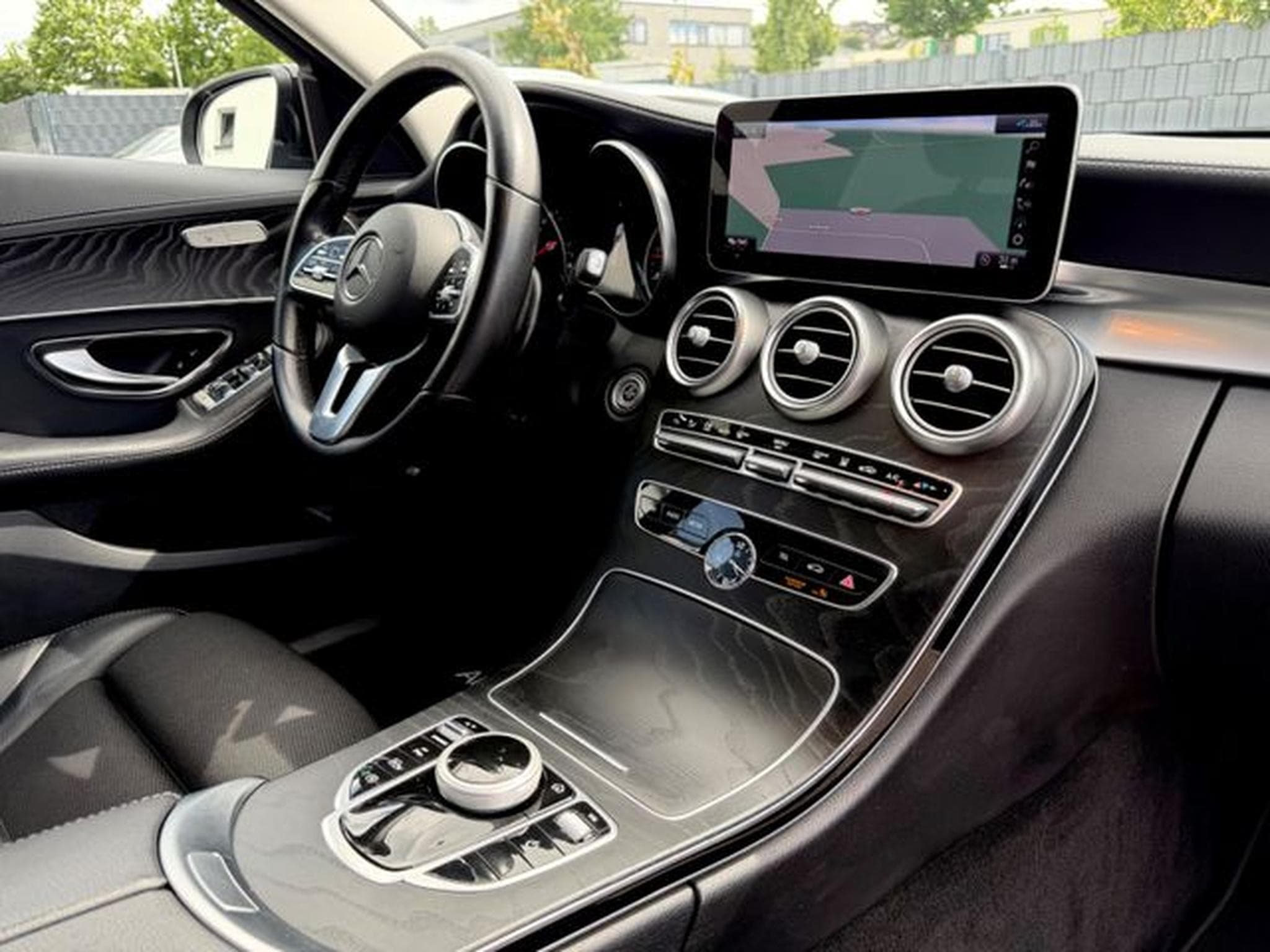 Mercedes C 220 C 220d T /NAVI/LED/ACC/PANO/360°CAM/AHK/ (2018) - Photo 12
