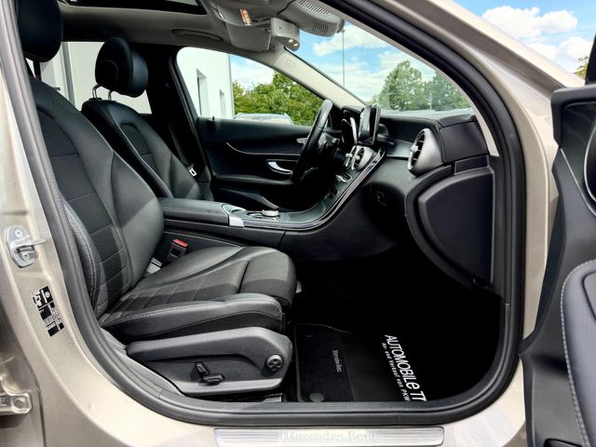 Mercedes C 220 C 220d T /NAVI/LED/ACC/PANO/360°CAM/AHK/ (2018) - Photo 13