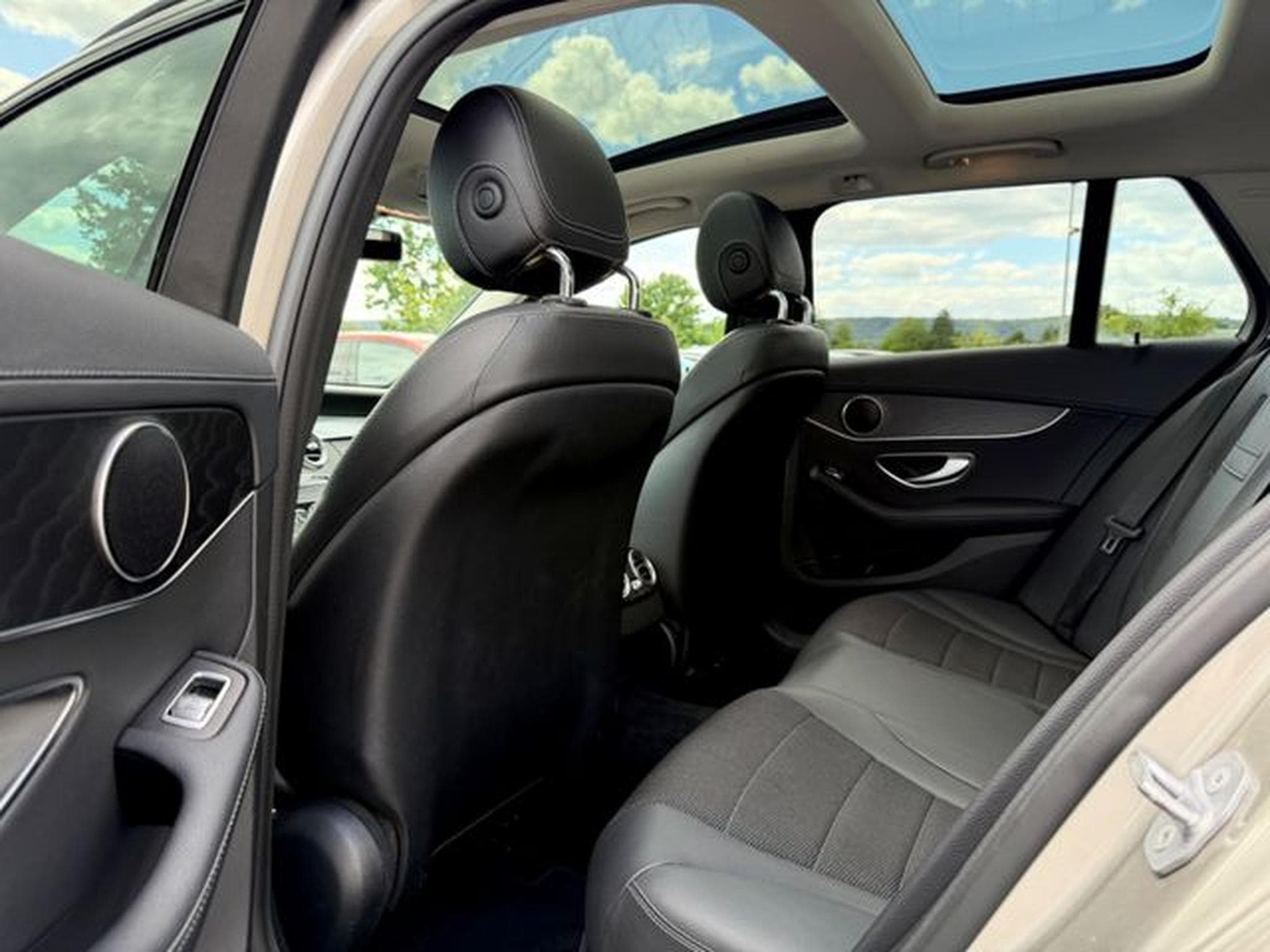Mercedes C 220 C 220d T /NAVI/LED/ACC/PANO/360°CAM/AHK/ (2018) - Photo 14
