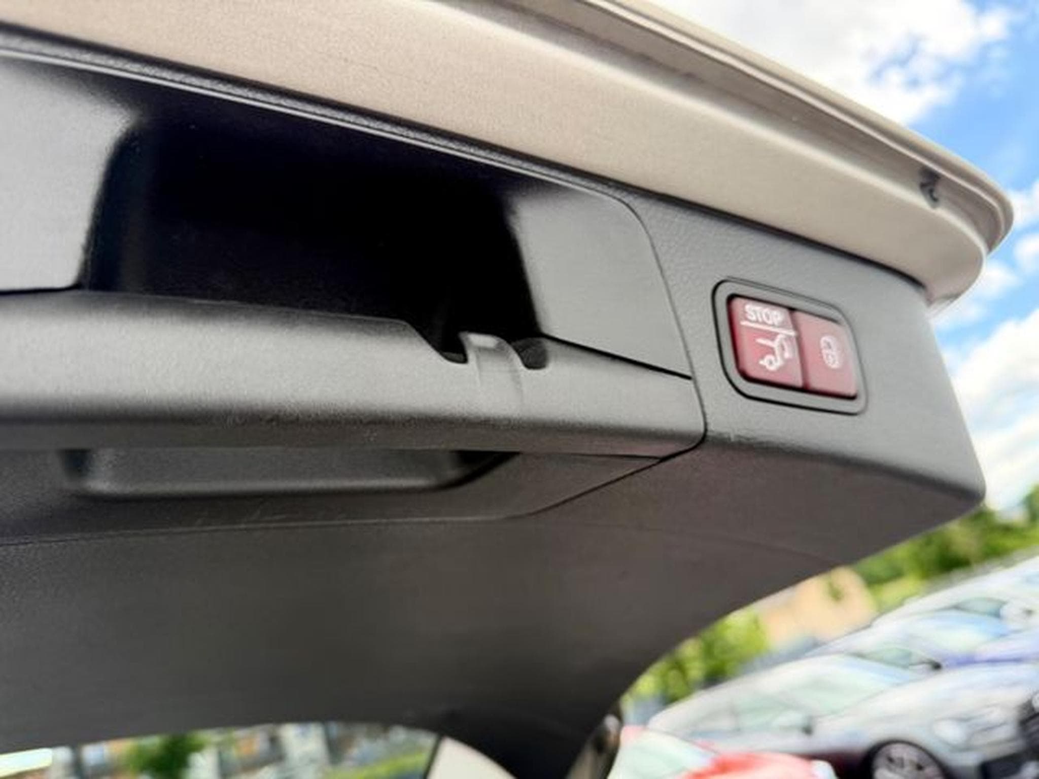 Mercedes C 220 C 220d T /NAVI/LED/ACC/PANO/360°CAM/AHK/ (2018) - Photo 21