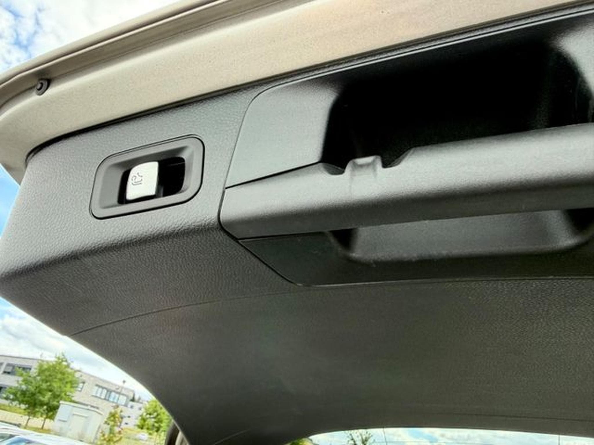 Mercedes C 220 C 220d T /NAVI/LED/ACC/PANO/360°CAM/AHK/ (2018) - Photo 22
