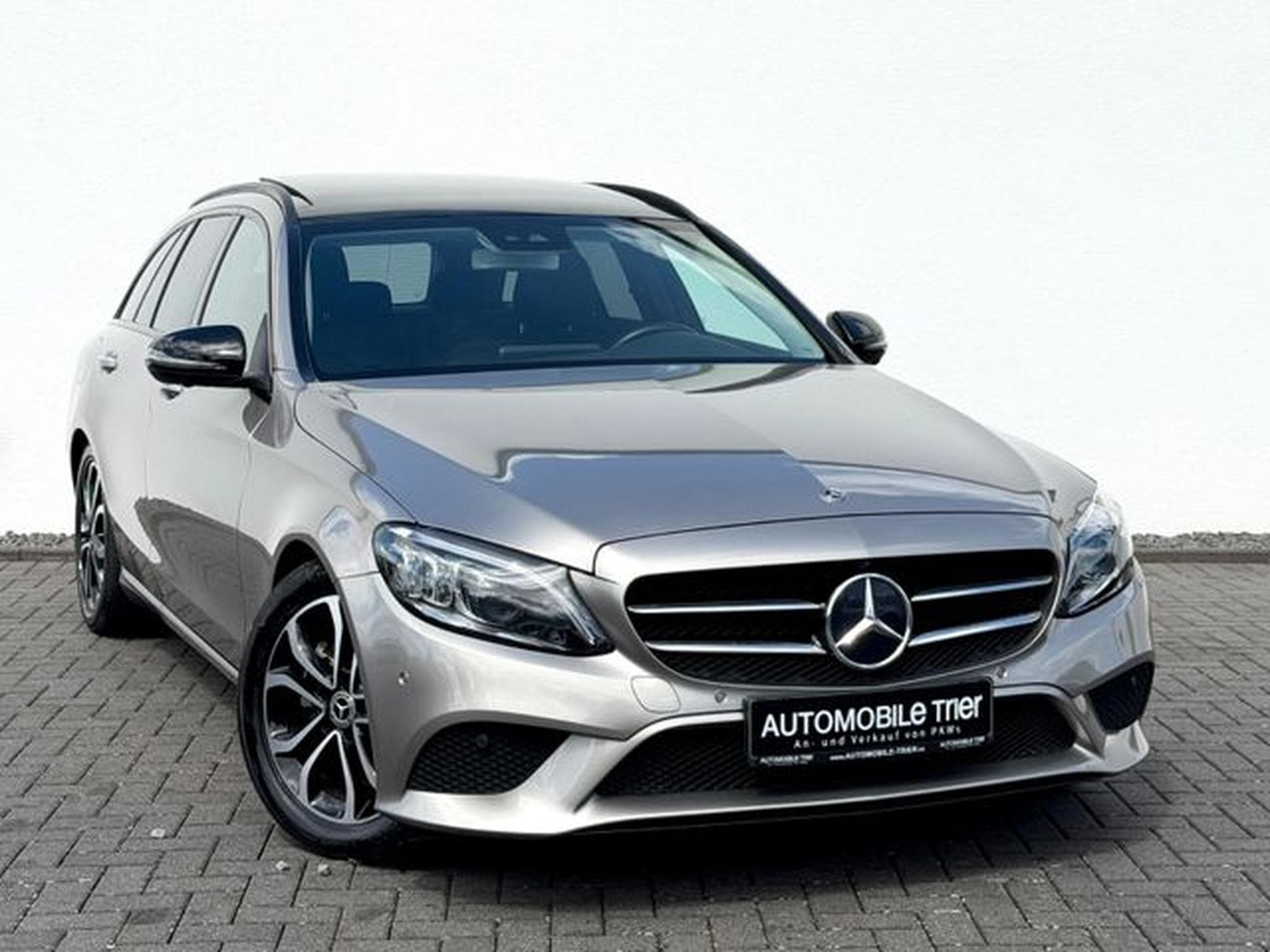 Mercedes C 220 C 220d T /NAVI/LED/ACC/PANO/360°CAM/AHK/ (2018) - Photo 3