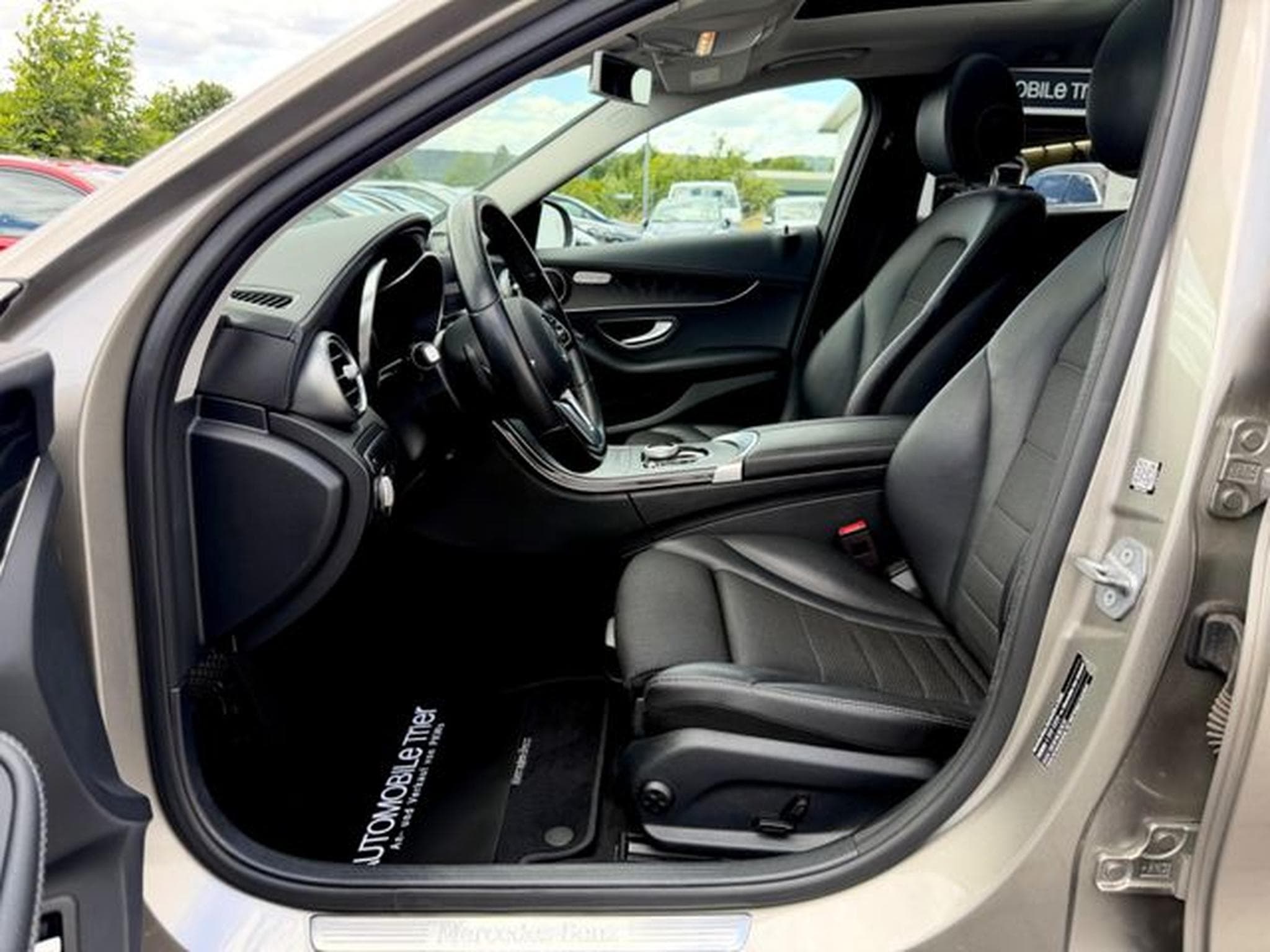 Mercedes C 220 C 220d T /NAVI/LED/ACC/PANO/360°CAM/AHK/ (2018) - Photo 9