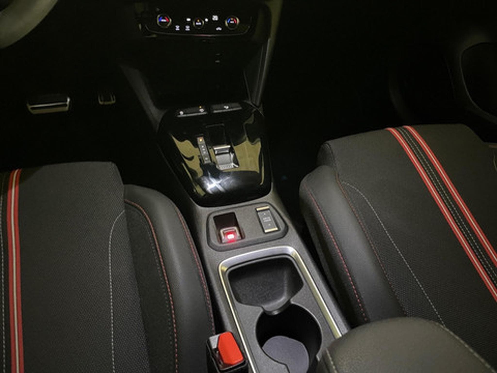 Opel Corsa 1.2 Turbo 96kW S/S Auto GS Line (2023) - Photo 10