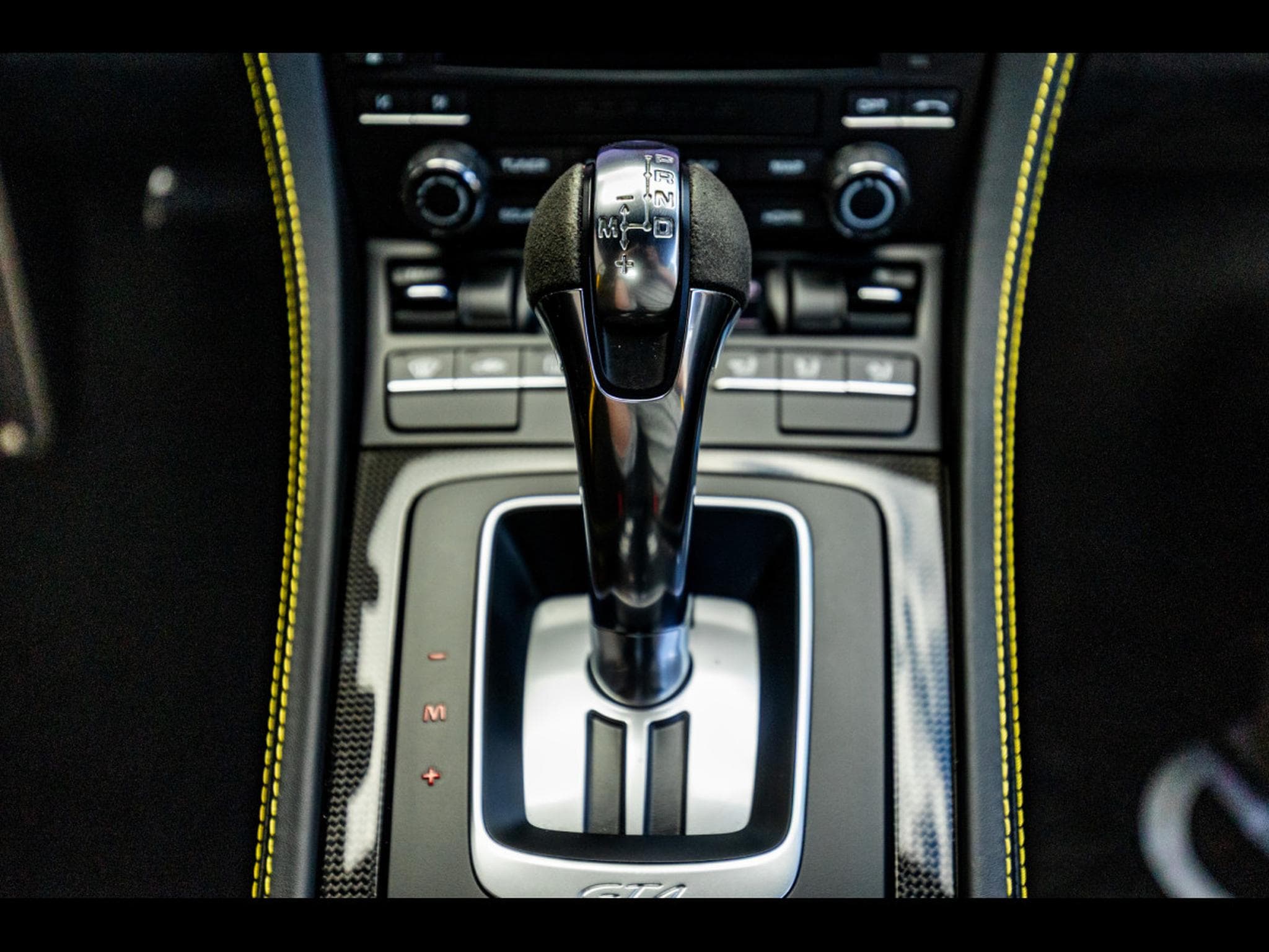 Porsche Cayman 718 GT4 PDK – SHARK BLUE – AKRAPOVIC (2021) - Photo 13