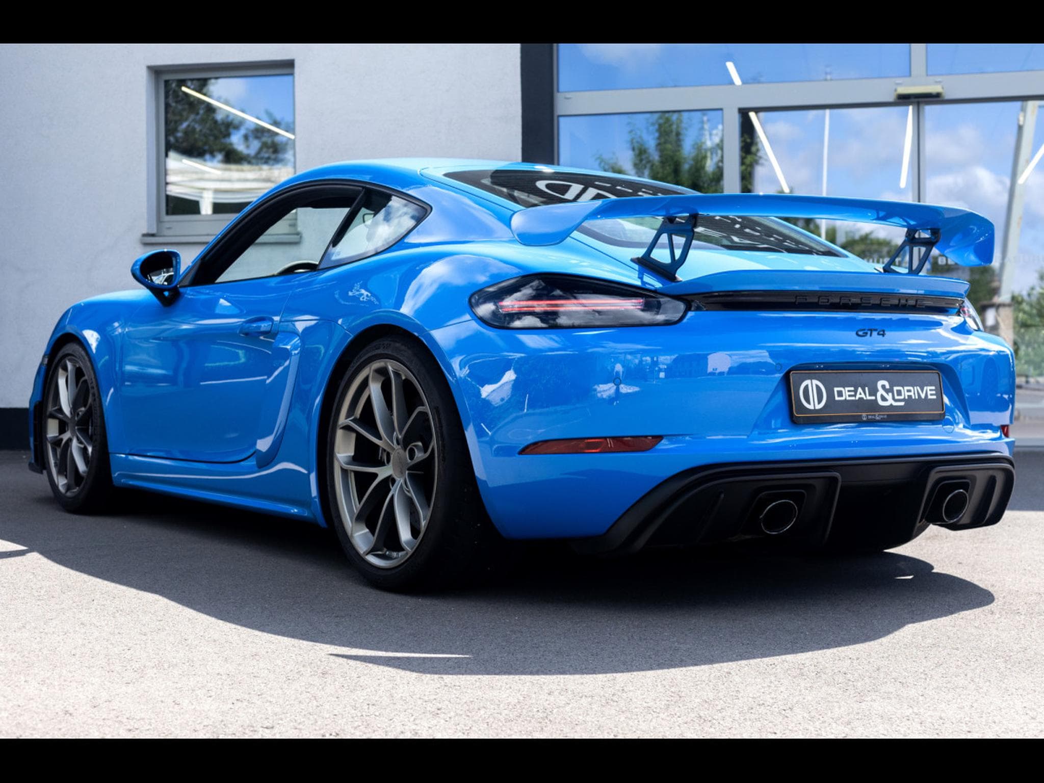 Porsche Cayman 718 GT4 PDK – SHARK BLUE – AKRAPOVIC (2021) - Photo 3