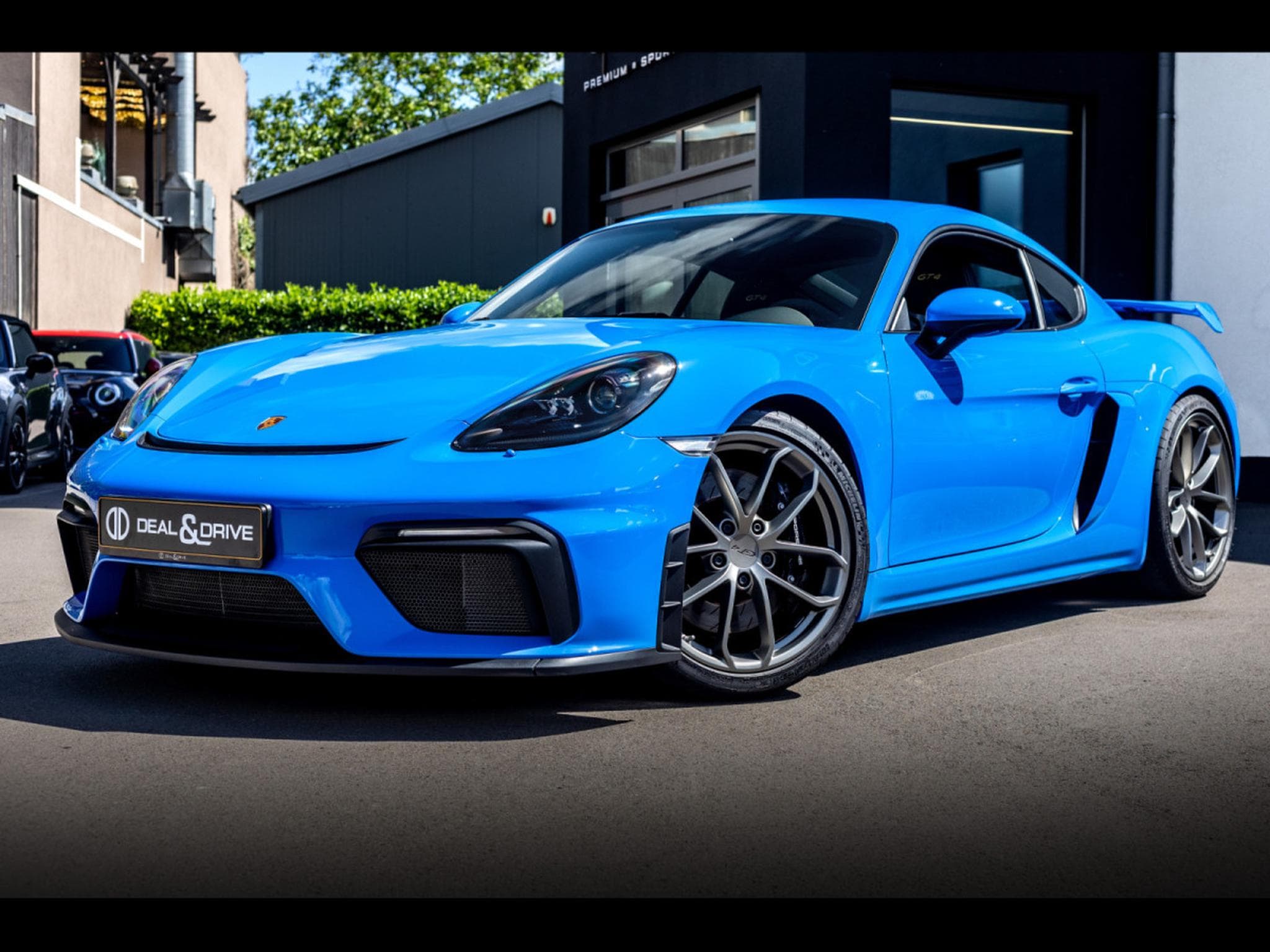 Porsche Cayman 718 GT4 PDK – SHARK BLUE – AKRAPOVIC (2021) - Photo 1