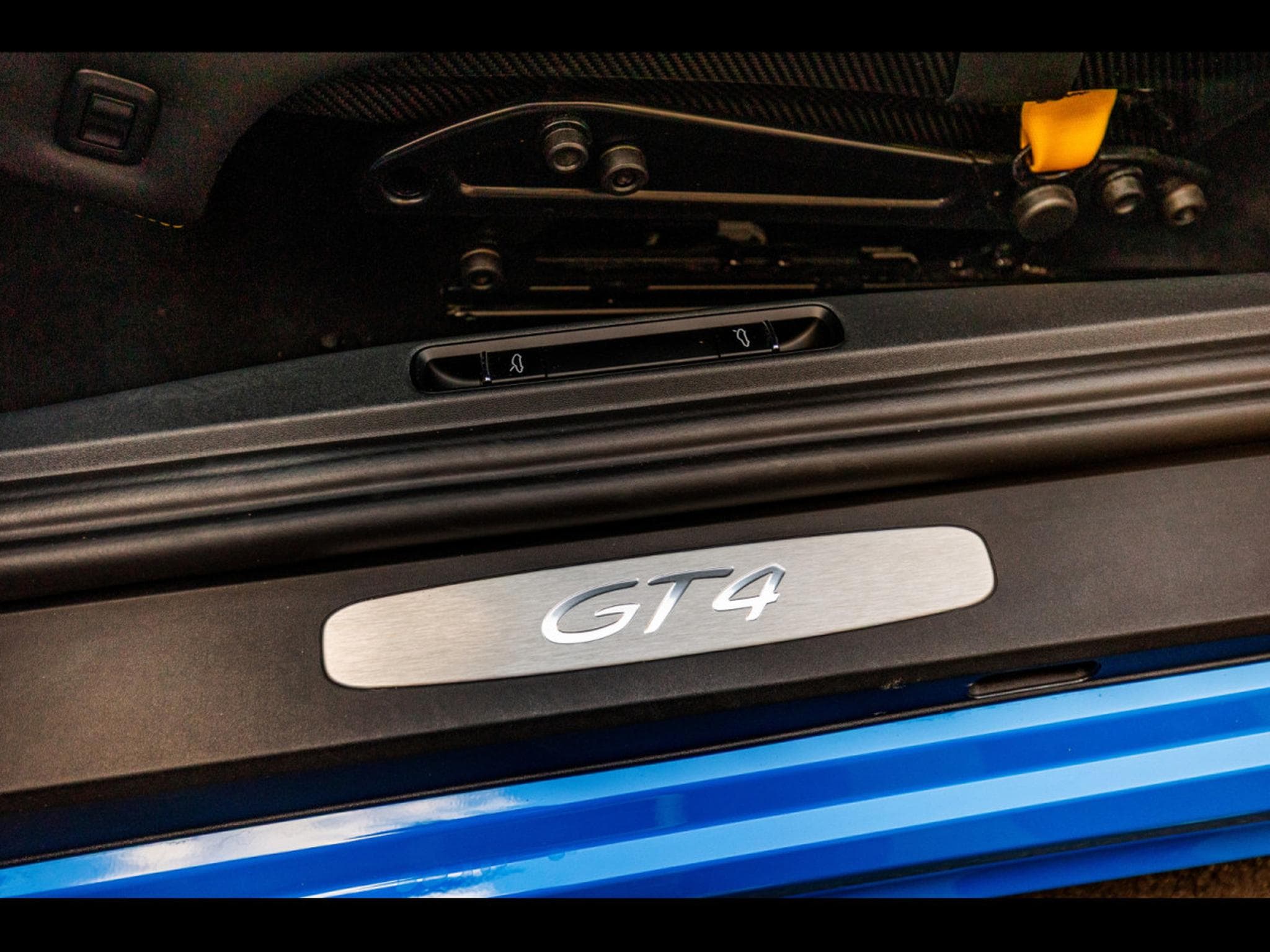 Porsche Cayman 718 GT4 PDK – SHARK BLUE – AKRAPOVIC (2021) - Photo 19
