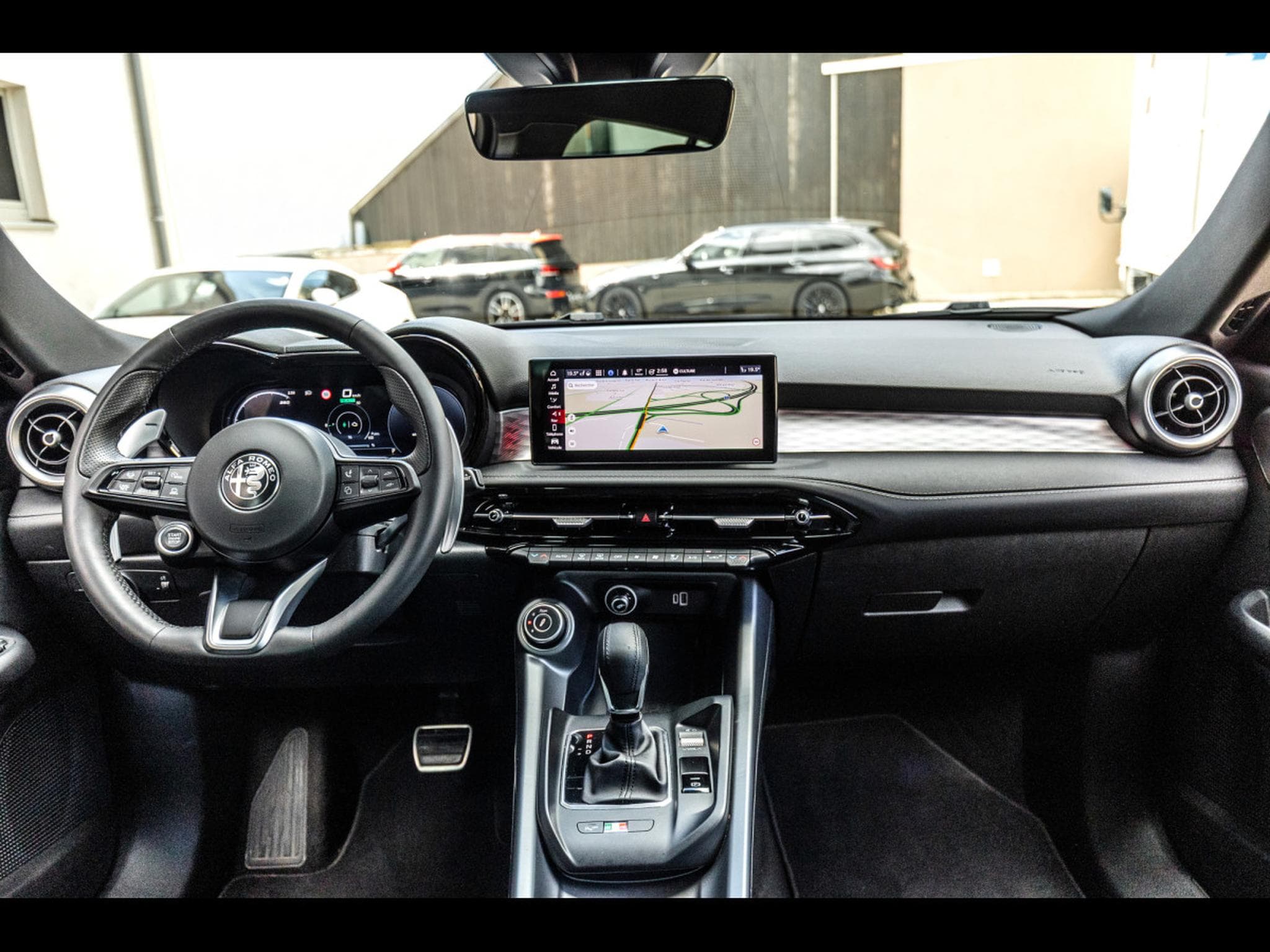 Alfa-Romeo Tonale VELOCE 1.5 MILD-HYBRID TCT – ROSSO ALFA (2023) - Photo 15