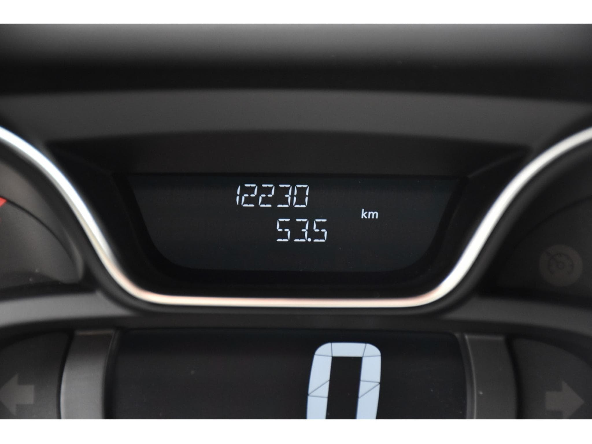 Renault Captur 0.9 TCe REGUL GPS PDC 1° MAIN (2019) - Photo 12