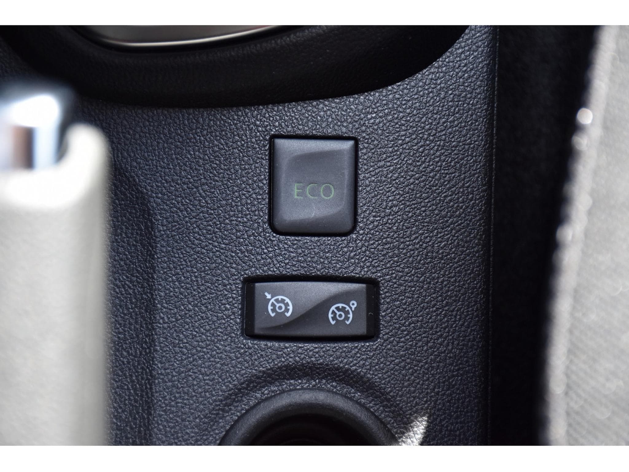 Renault Captur 0.9 TCe REGUL GPS PDC 1° MAIN (2019) - Photo 14