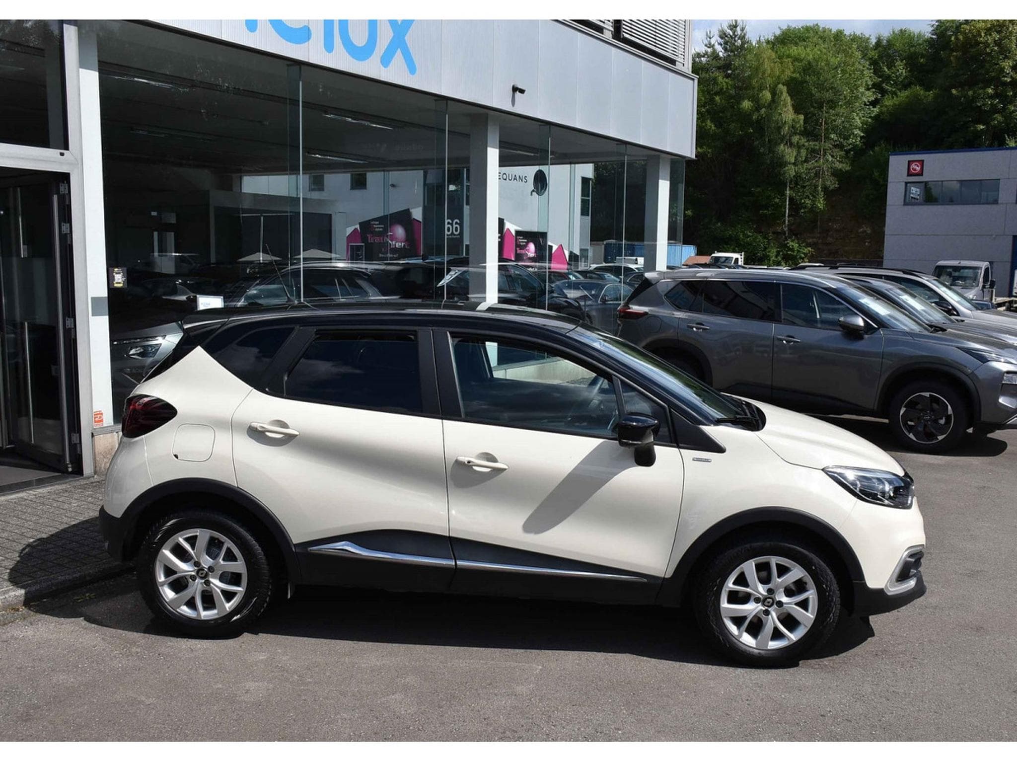 Renault Captur 0.9 TCe REGUL GPS PDC 1° MAIN (2019) - Photo 3
