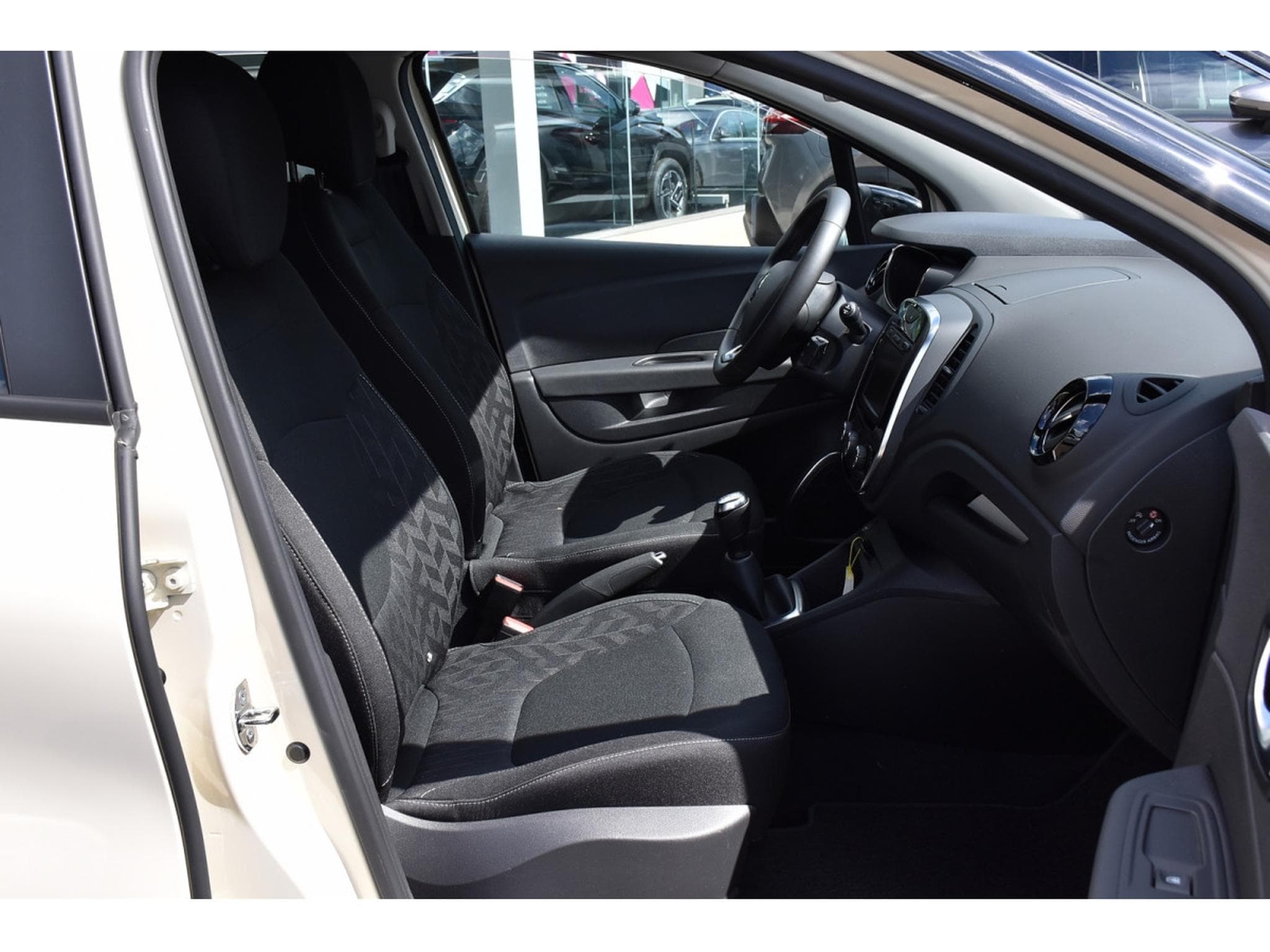 Renault Captur 0.9 TCe REGUL GPS PDC 1° MAIN (2019) - Photo 7