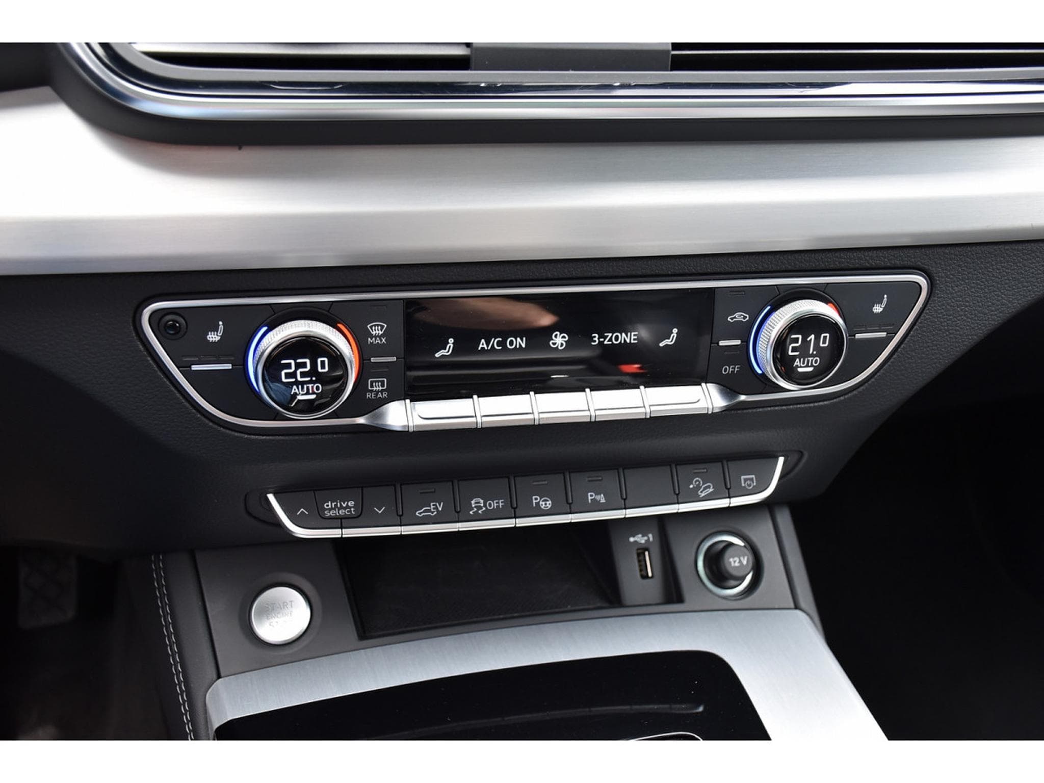 Audi Q5 55 TFSIe Quattro S-Line S-Tronic SUSP PNEU PANO B&O ATT RMQ (2021) - Photo 20