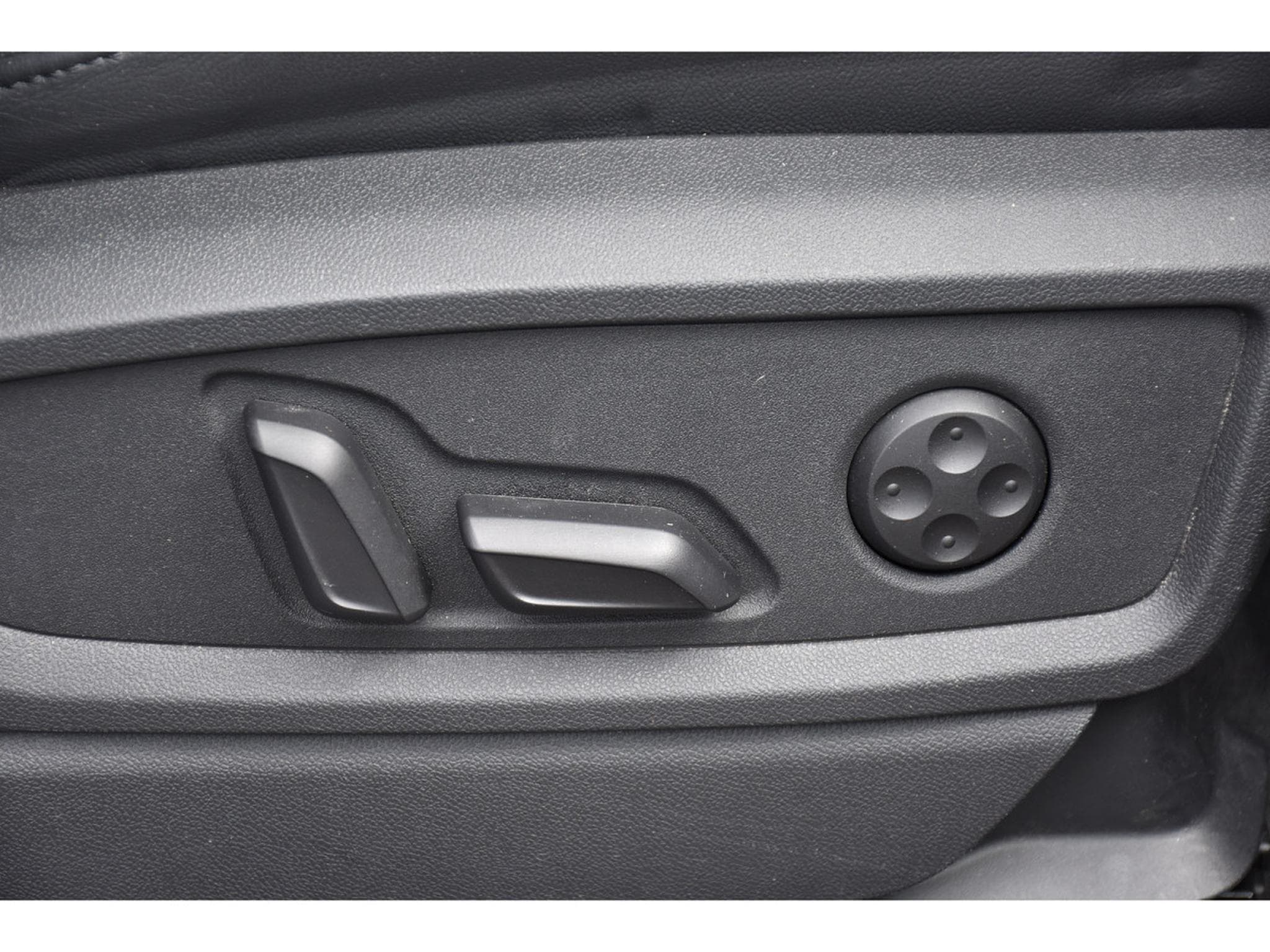 Audi Q5 55 TFSIe Quattro S-Line S-Tronic SUSP PNEU PANO B&O ATT RMQ (2021) - Photo 23