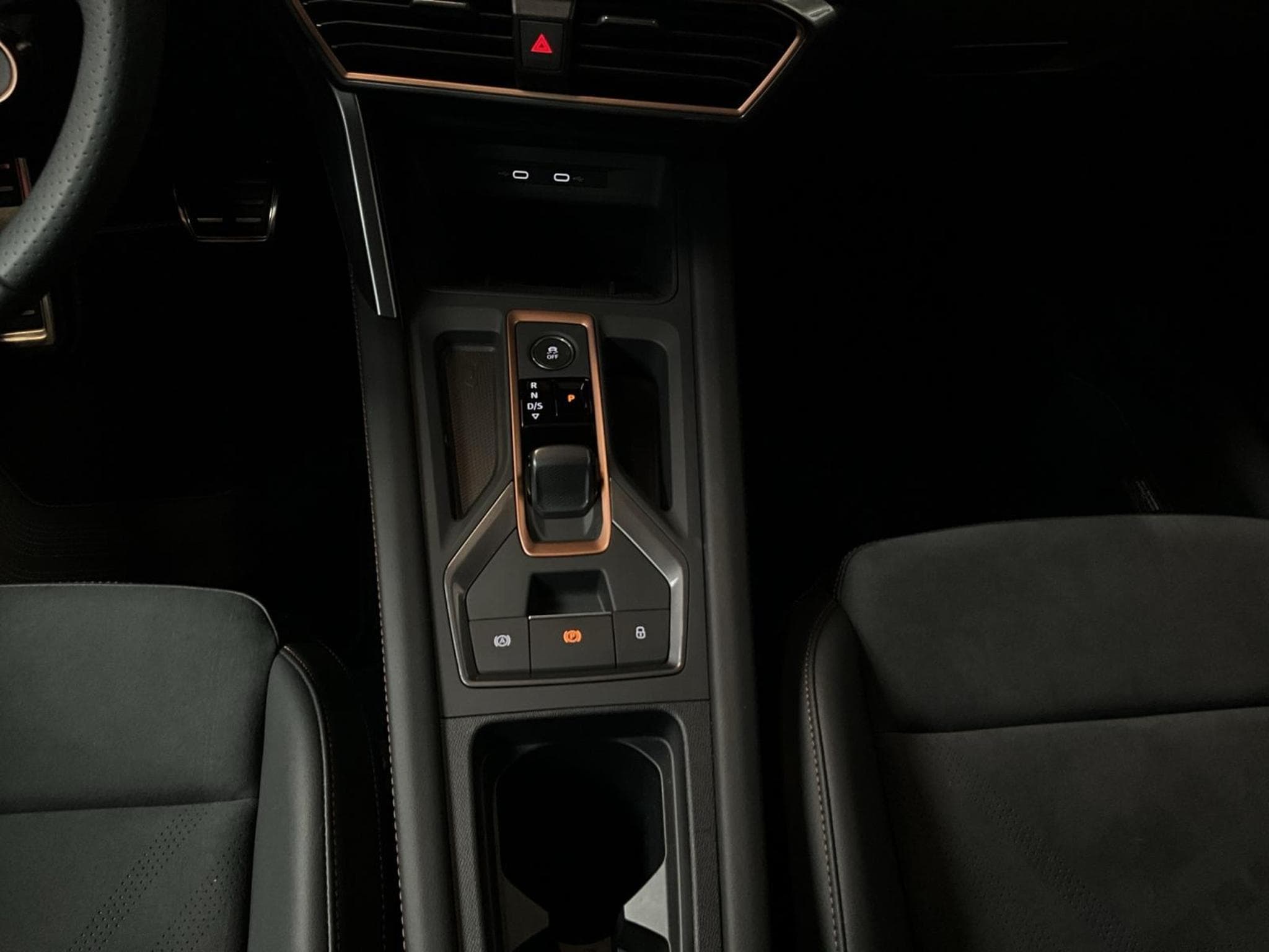 Cupra Leon TDI+DSG+Sennheiser+Pure-Perf+Dynamic-Design (2025) - Foto 14