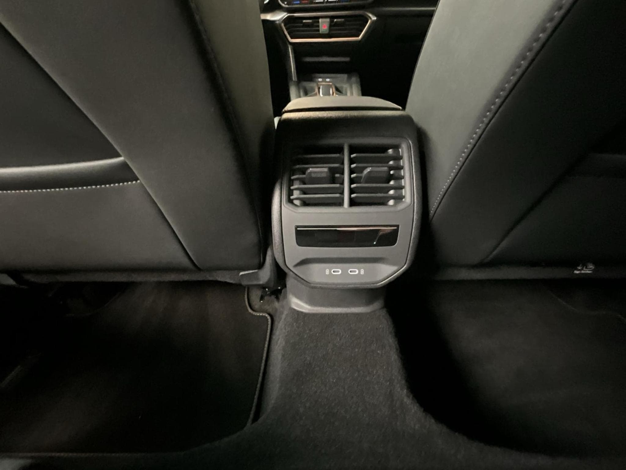 Cupra Leon TDI+DSG+Sennheiser+Pure-Perf+Dynamic-Design (2025) - Foto 18