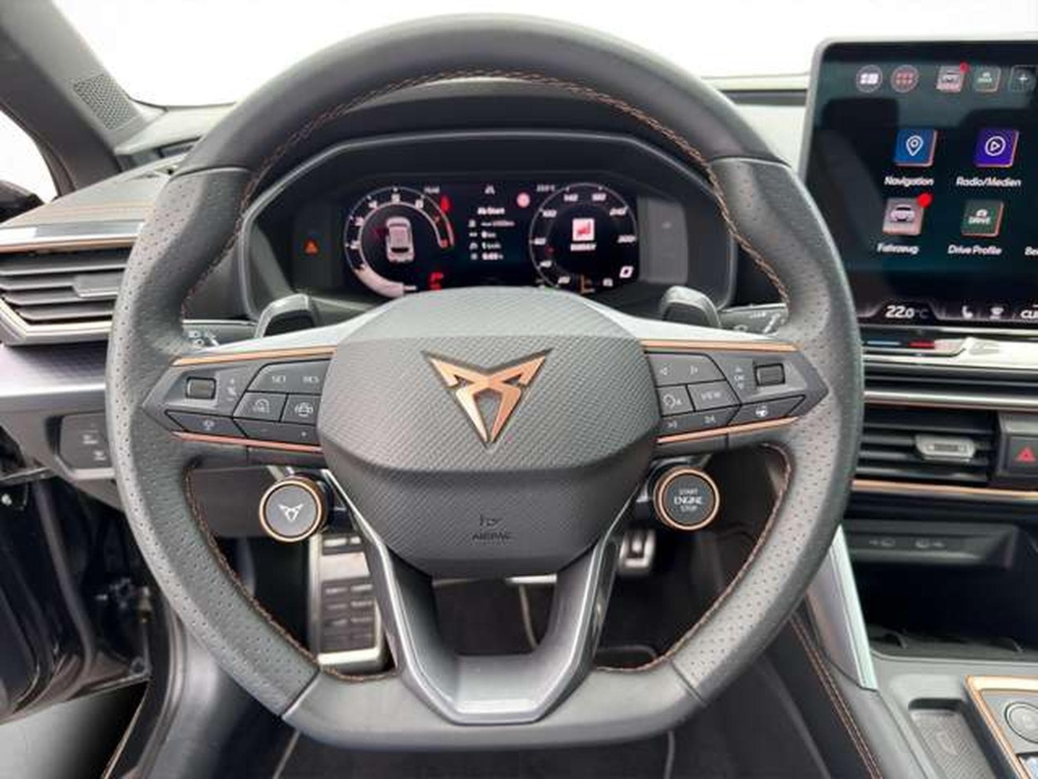 CUPRA Leon 1.5 eTSI/Navi/SHZ/18"Alu/Side-Assist/Kamera (2025) - Photo 10