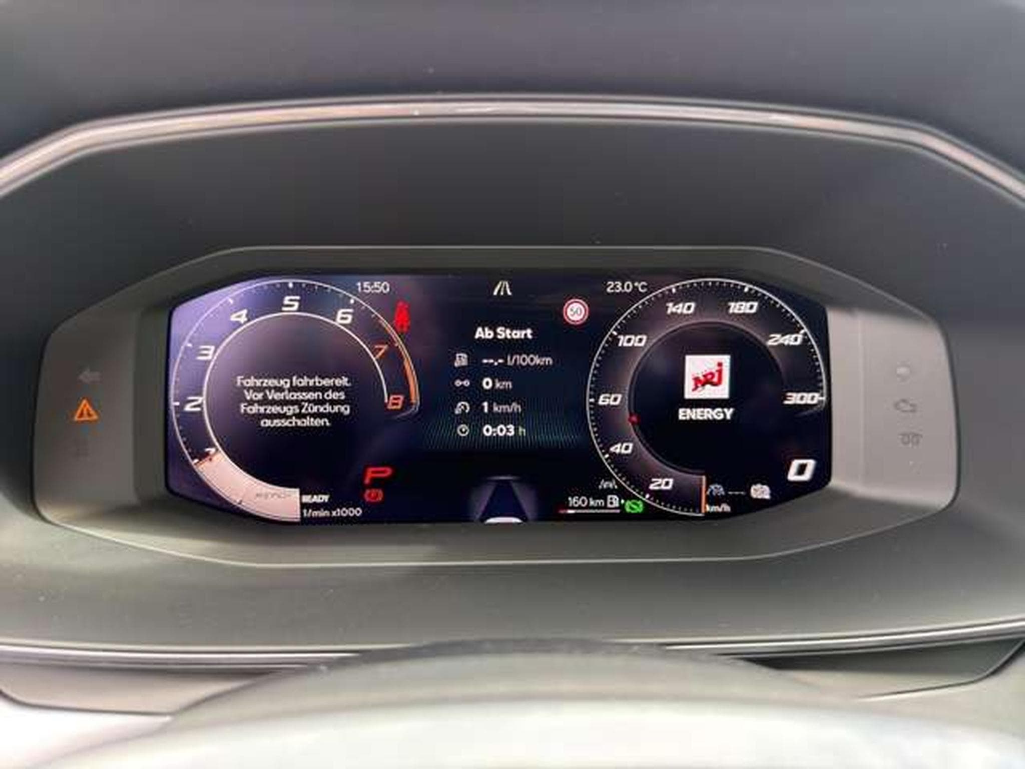 CUPRA Leon 1.5 eTSI/Navi/SHZ/18"Alu/Side-Assist/Kamera (2025) - Photo 11