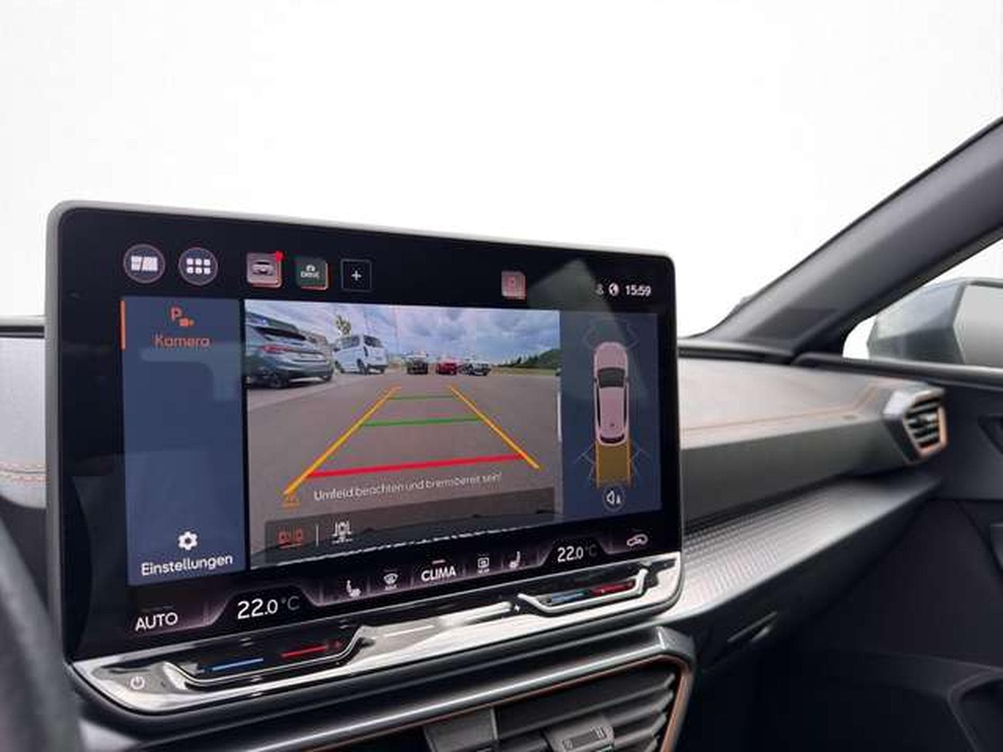 CUPRA Leon 1.5 eTSI/Navi/SHZ/18"Alu/Side-Assist/Kamera (2025) - Photo 17
