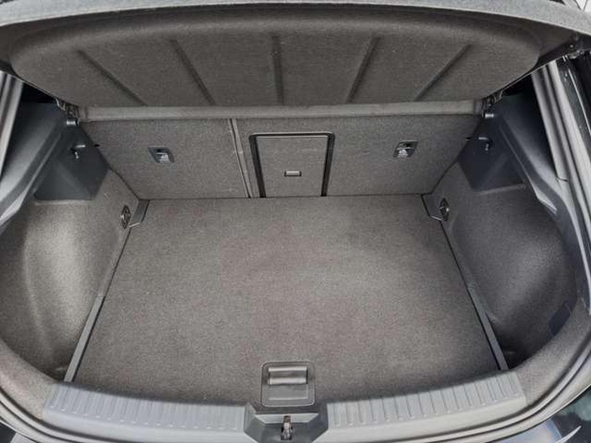 CUPRA Leon 1.5 eTSI/Navi/SHZ/18"Alu/Side-Assist/Kamera (2025) - Photo 26