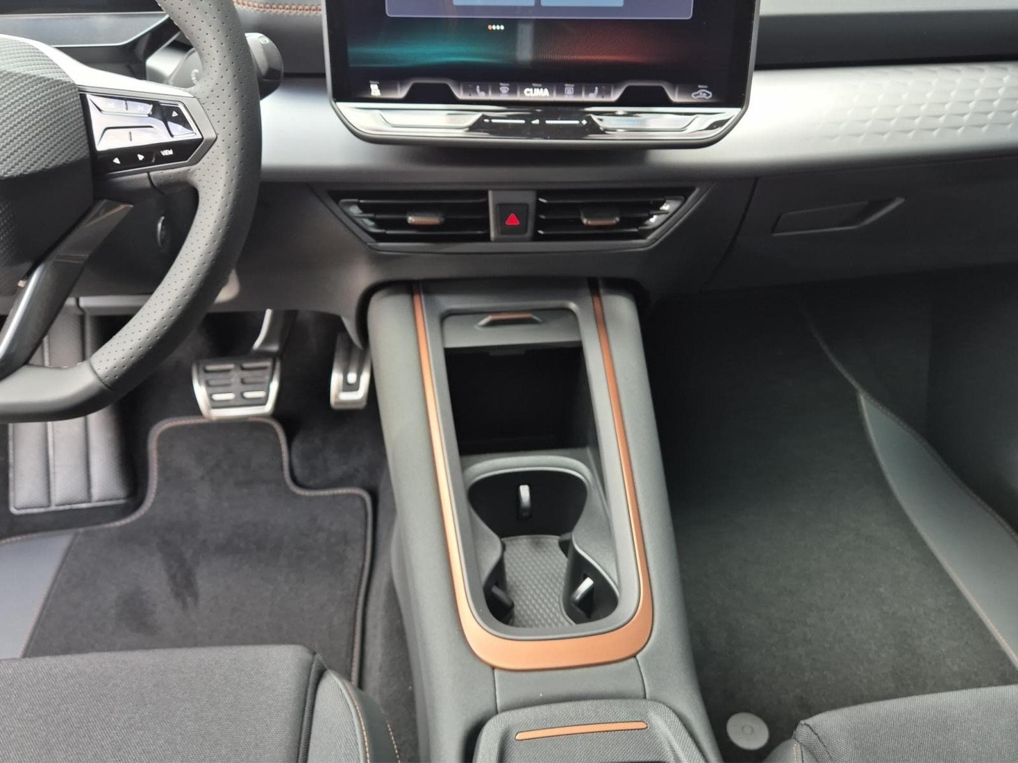 Cupra Born 6,000€ Luxembourg BEV incentive eligible T&Cs apply (2026) - Photo 12