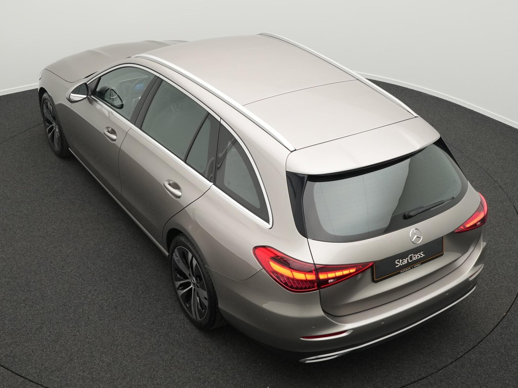 Mercedes C 200 d T Avantgarde LED+Kamera+Totw+AHK+Memo (2023) - Foto 11