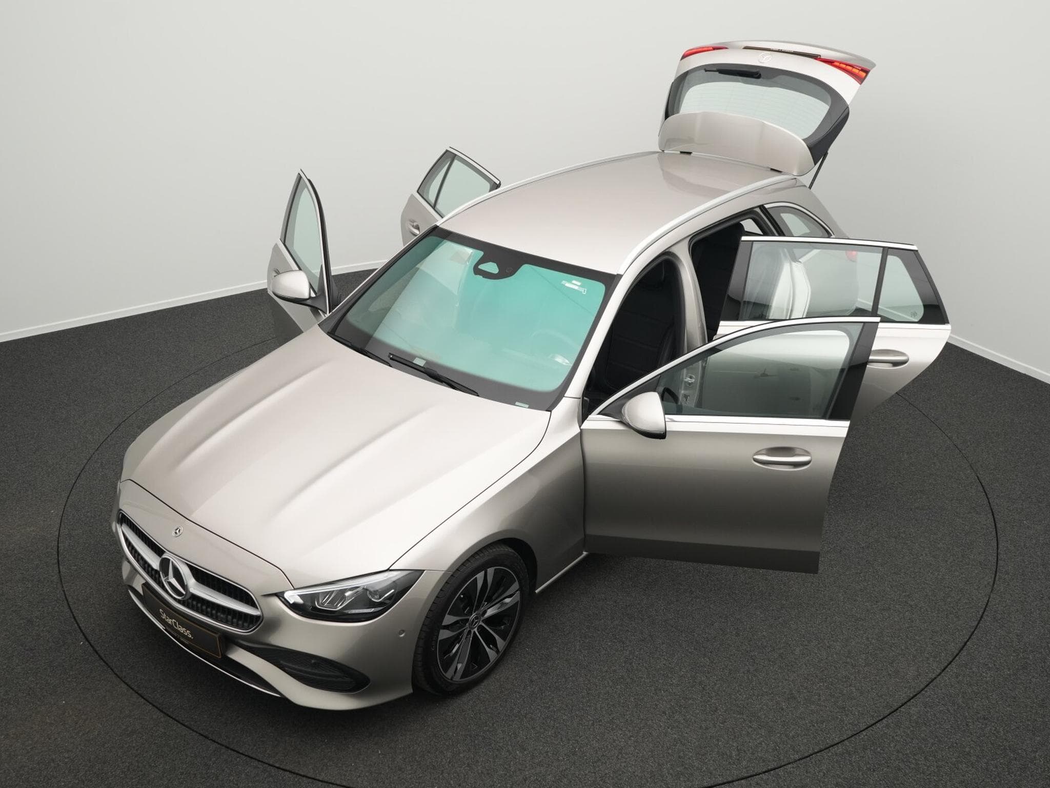 Mercedes C 200 d T Avantgarde LED+Kamera+Totw+AHK+Memo (2023) - Foto 12