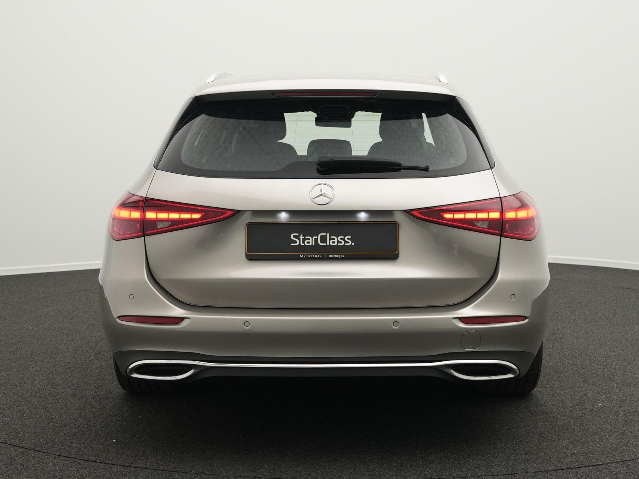 Mercedes C 200 d T Avantgarde LED+Kamera+Totw+AHK+Memo (2023) - Foto 4