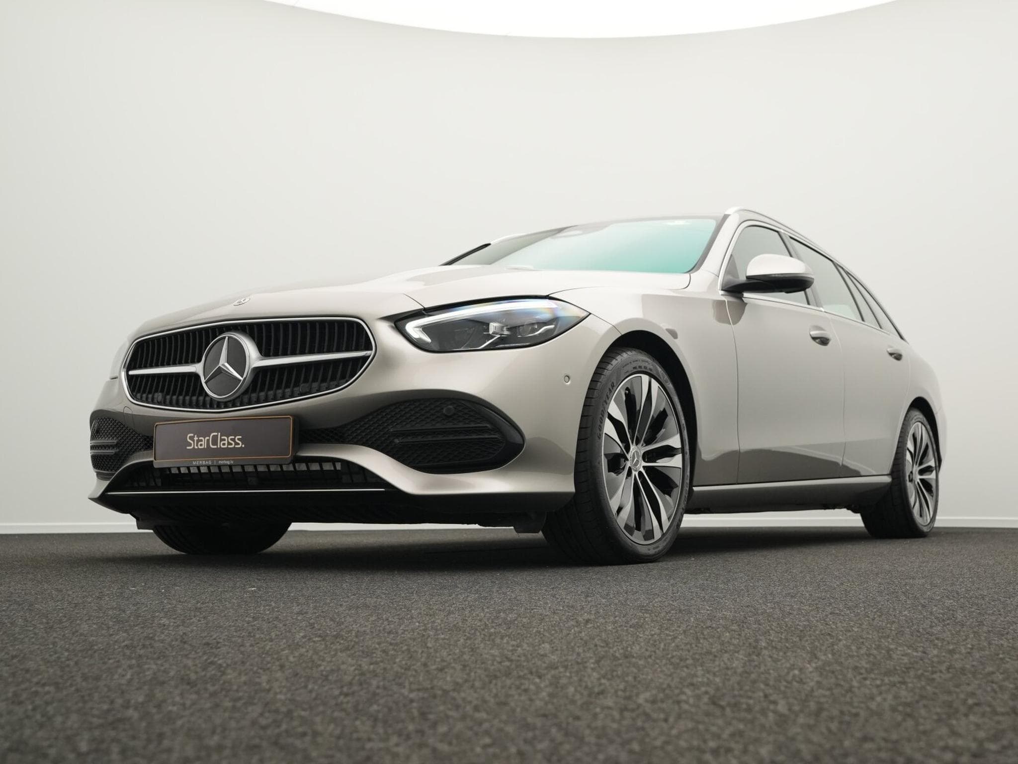 Mercedes C 200 d T Avantgarde LED+Kamera+Totw+AHK+Memo (2023) - Foto 8