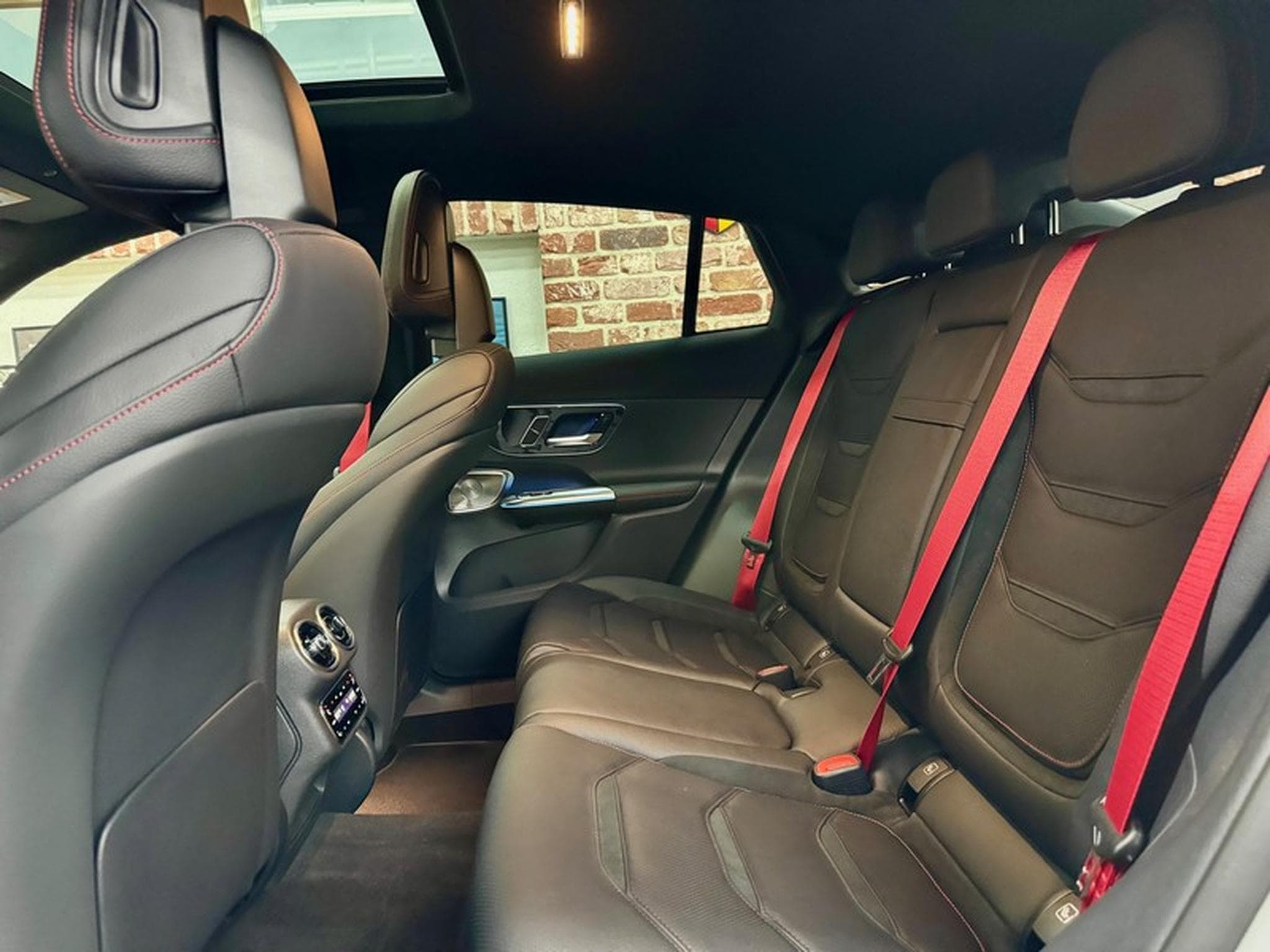 Mercedes GLC GLC 43 AMG Coupé 2.0 422cv Aut 4Matic/Pano/Burmester (2026) - Photo 6