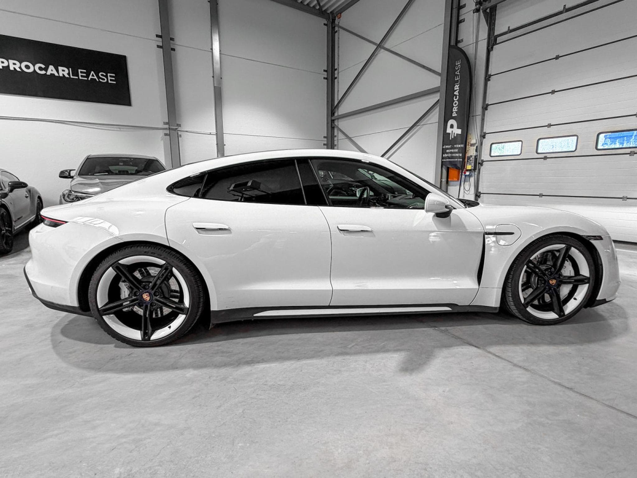 Porsche Taycan PORSCHE TAYCAN TURBO PURE WHITE | SPORT CHRONO | TOIT PANO | (2020) - Photo 13