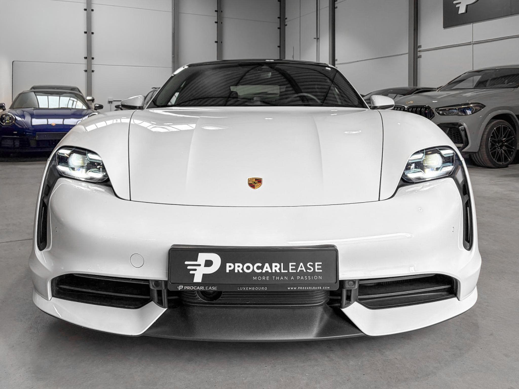 Porsche Taycan PORSCHE TAYCAN TURBO PURE WHITE | SPORT CHRONO | TOIT PANO | (2020) - Photo 3