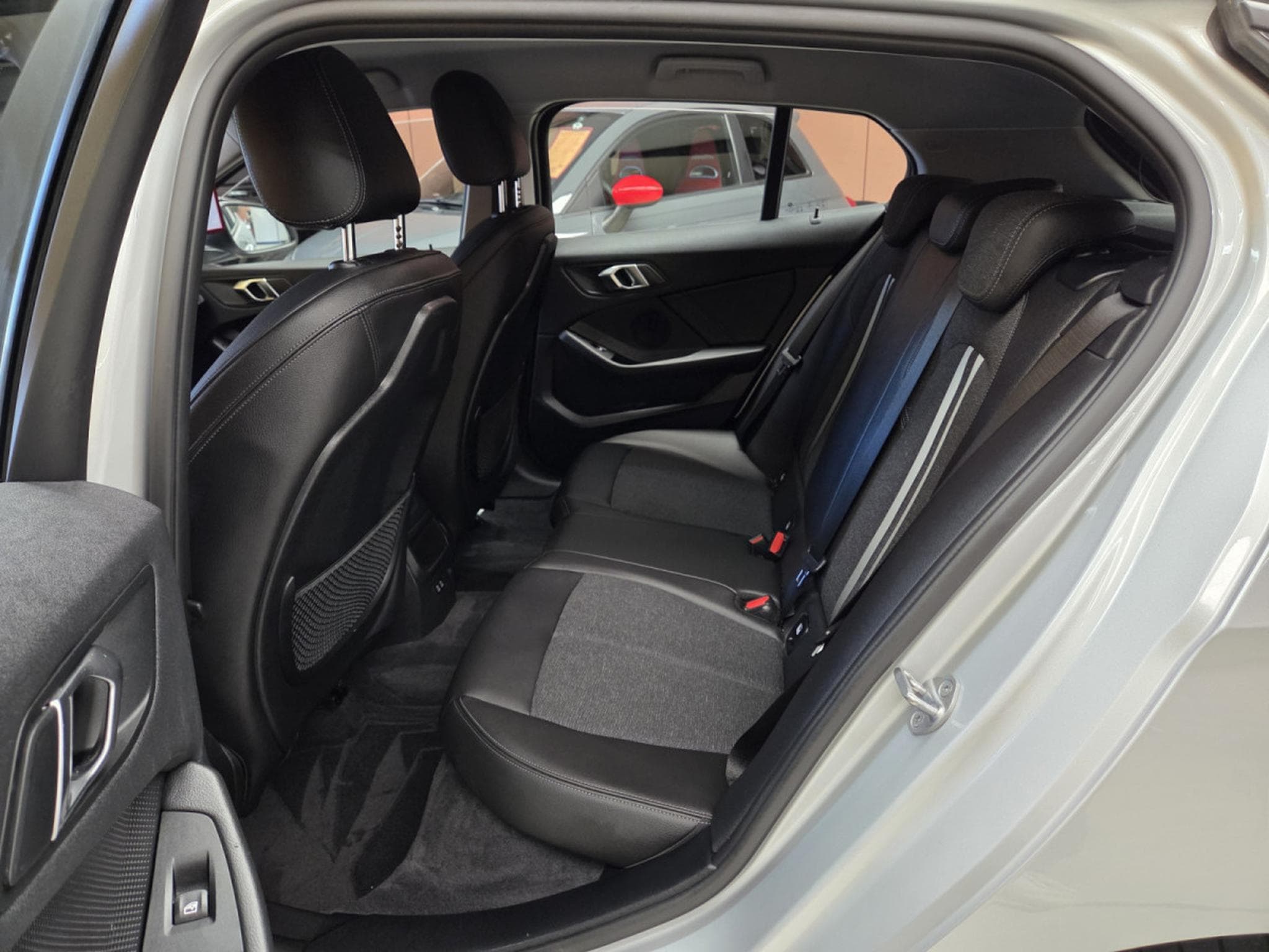 BMW 118 dA 150CV (2021) - Photo 18